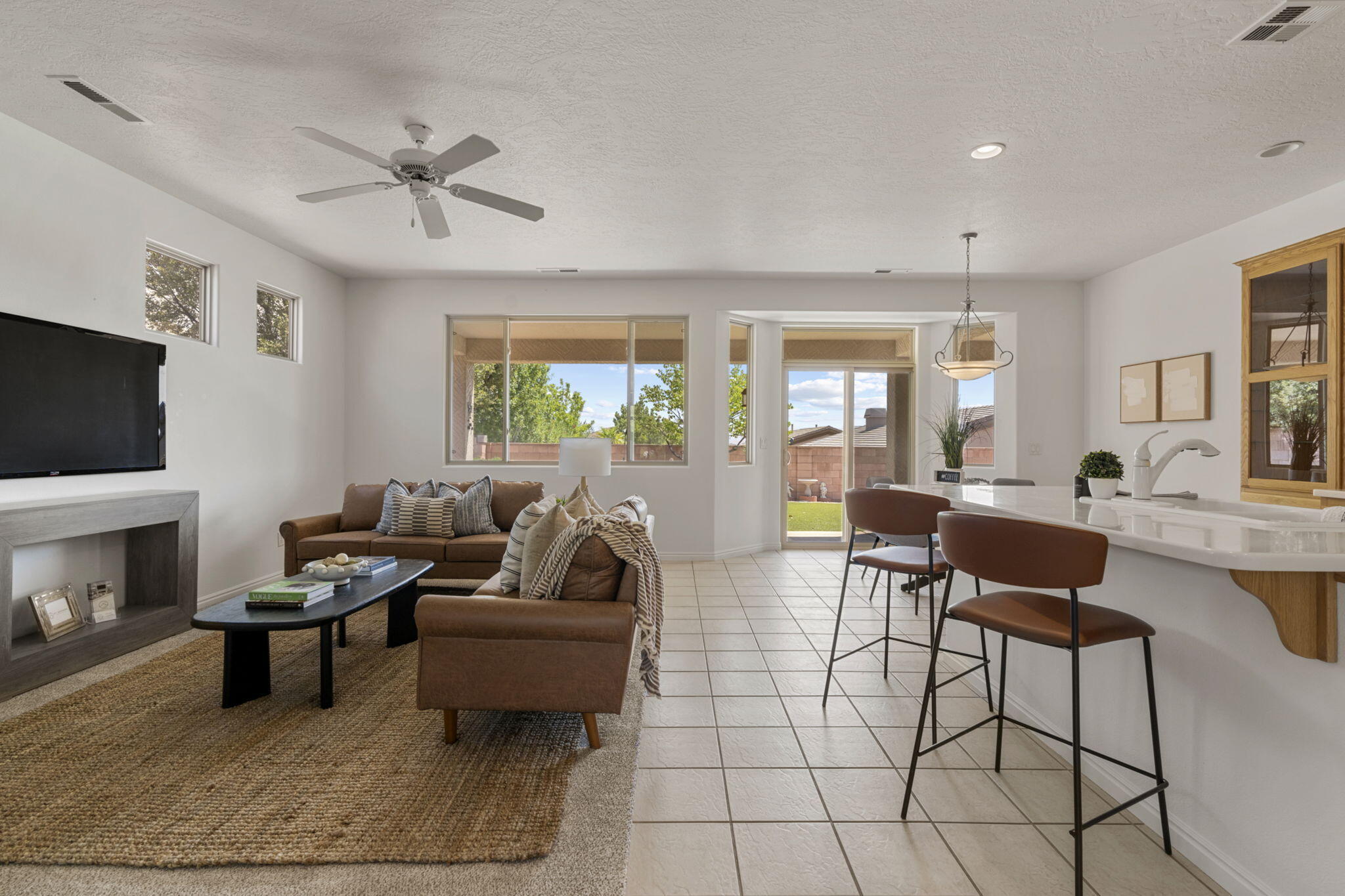 CORAL CANYON - Residential