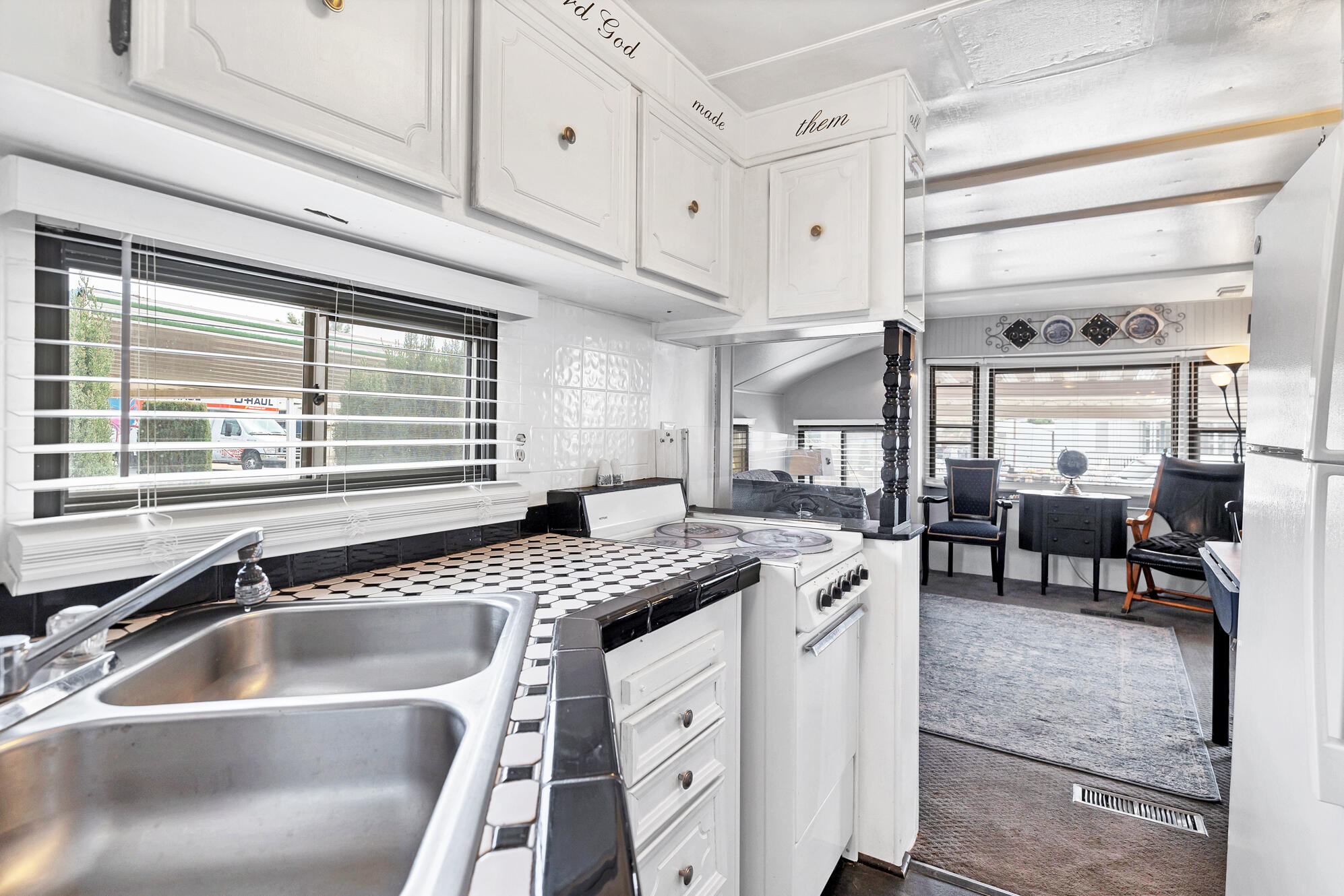 DIXIE DOWNS RV RESORT - Residential