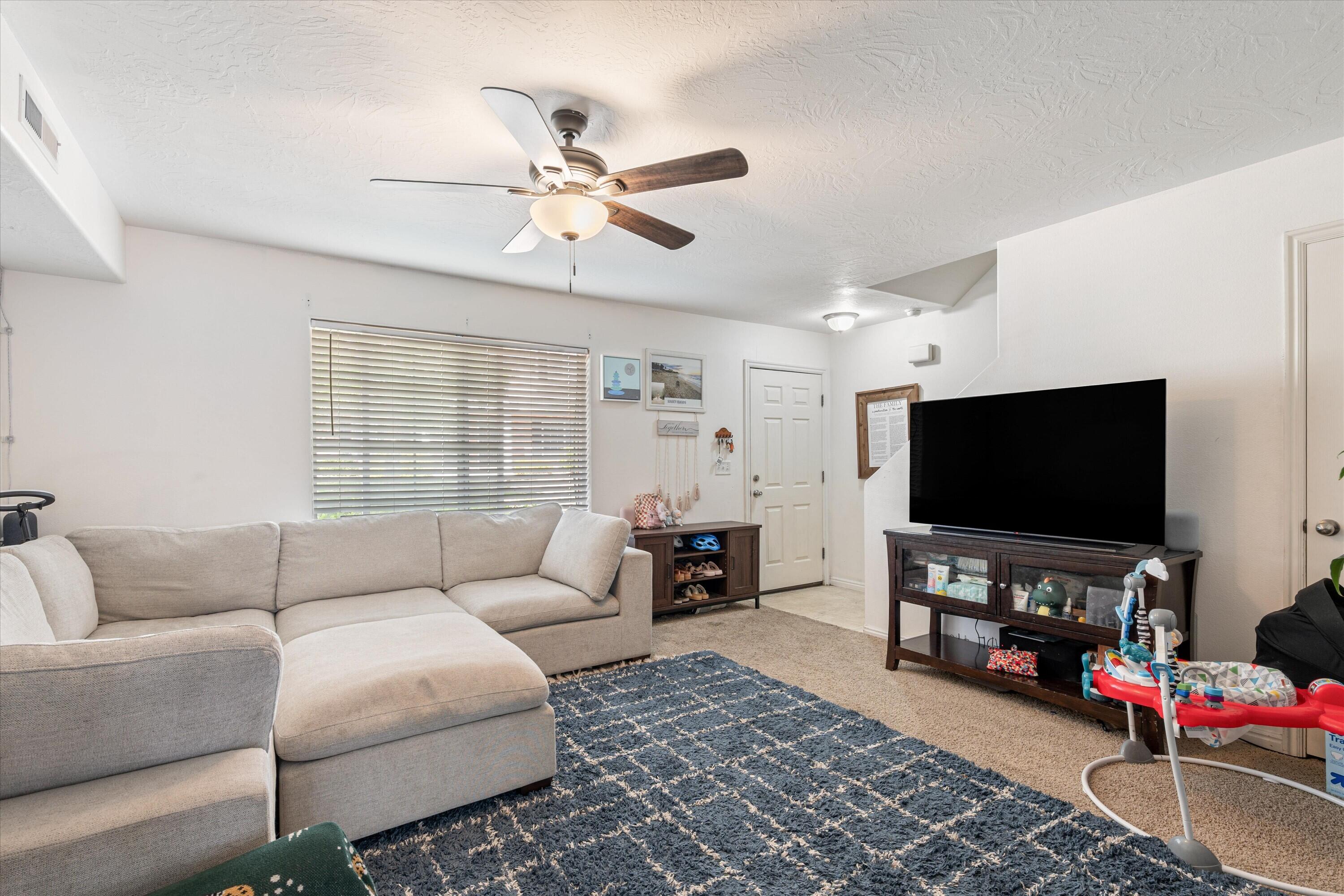 LEXINGTON HILLS TOWNHOMES - Residential