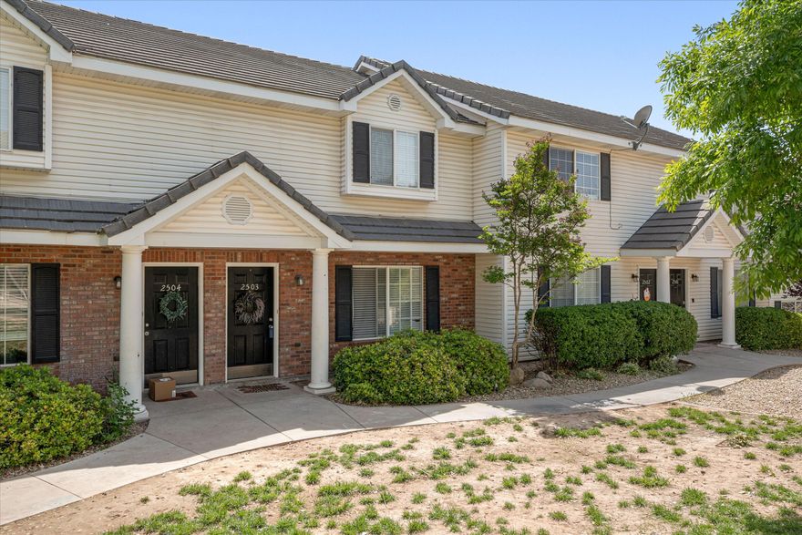 This 3 bed, 2.5 bath townhome offers 1,373 sq ft of comfortable, low-maintenance living in a well-maintained community. The layout is open and functional, with a welcoming main living area that flows easily for everyday living or hosting. Natural light fills the space, creating a bright and inviting feel throughout. Upstairs, the bedrooms offer privacy and flexibility.

Enjoy access to the HOA pool and easy upkeep, making it a practical option for a variety of living needs or ownership goals. Located close to schools, shopping, and everyday conveniences, with quick access to hiking and biking trails. Several golf courses are just minutes away, adding to the appeal of this well-situated St. George property.