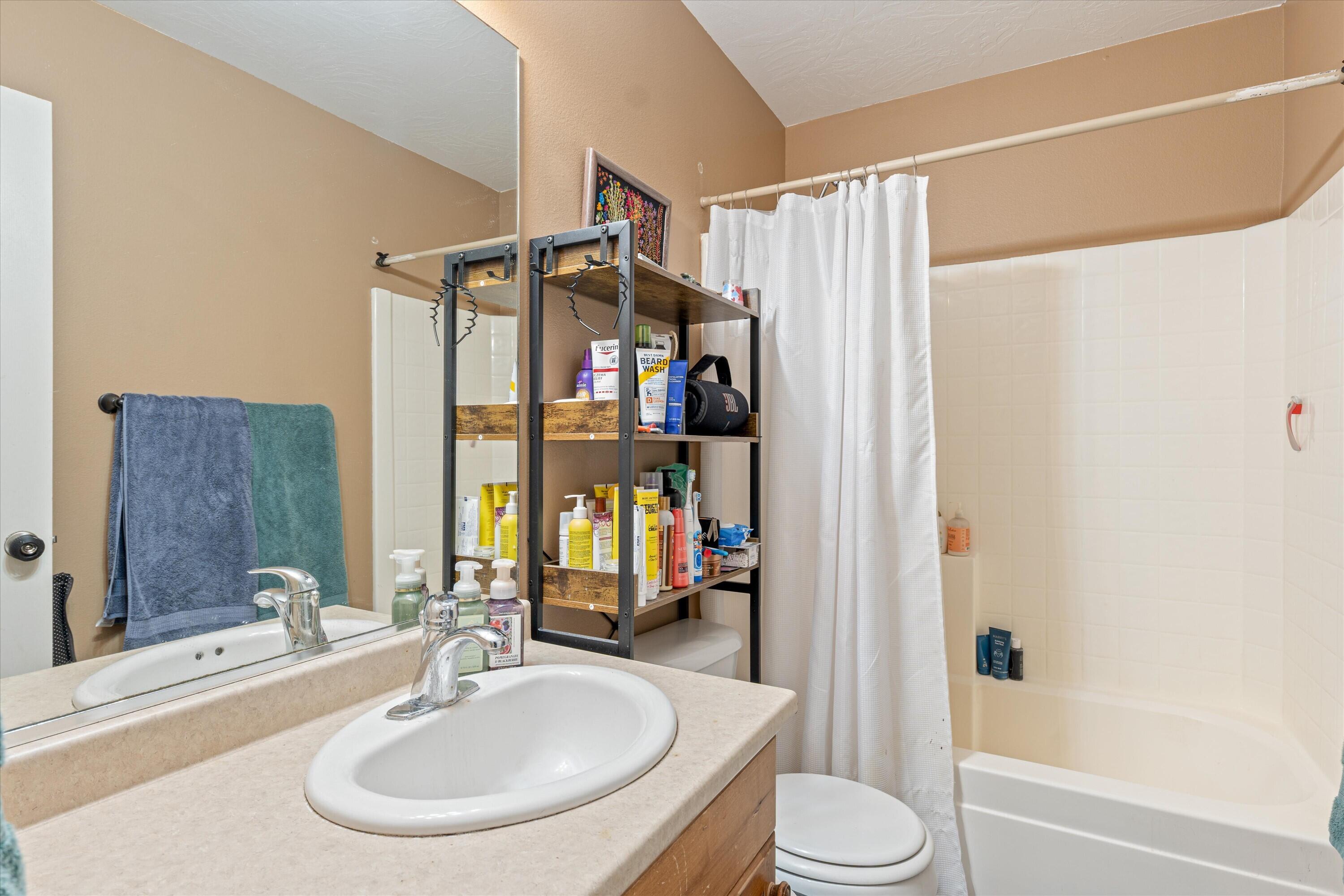 LEXINGTON HILLS TOWNHOMES - Residential