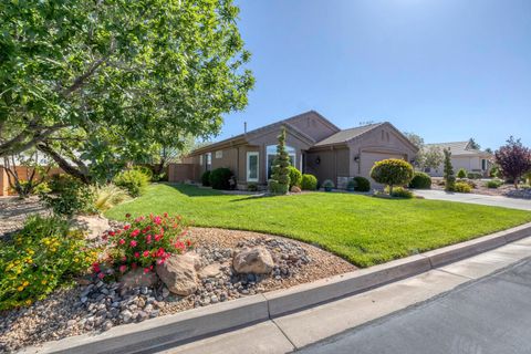 Photo of 4433 S BROADMOOR DR, Saint George, UT 84790 (MLS # 26-271909)