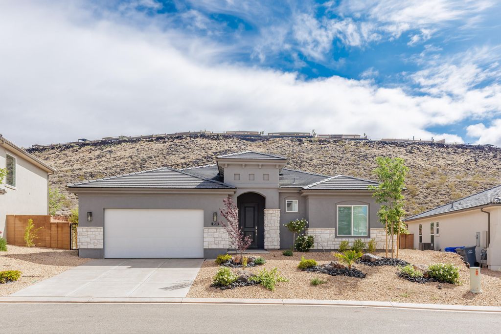 Photo of 1418 N Rustico DR, Washington, UT 84780 (MLS # 26-271429)