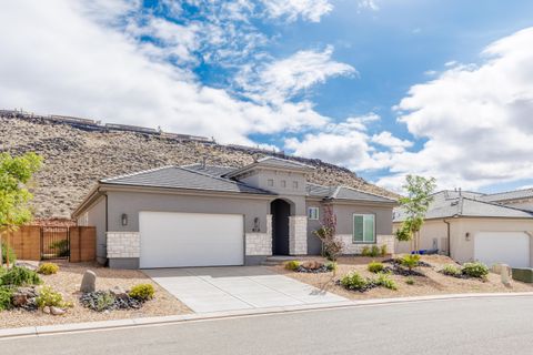 Photo of 1418 N Rustico DR, Washington, UT 84780 (MLS # 26-271429)