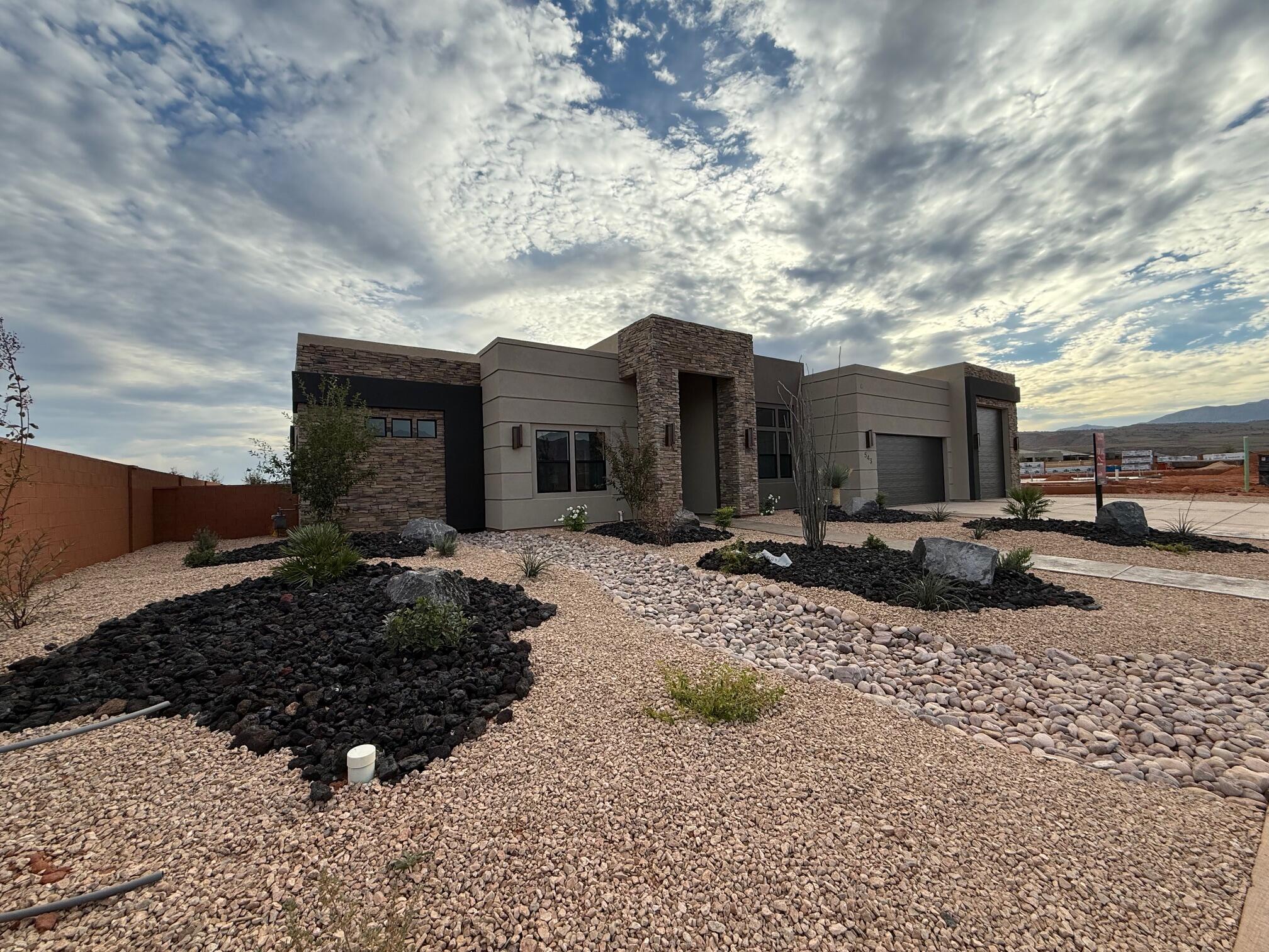 ONYX VALLEY - Residential