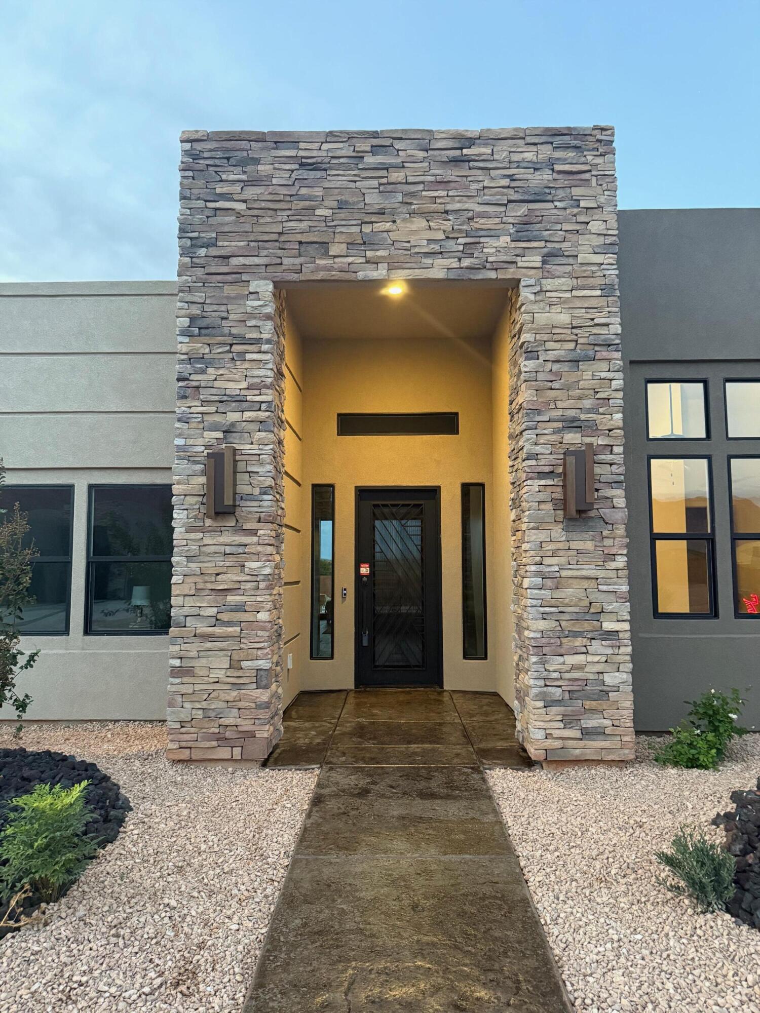 ONYX VALLEY - Residential