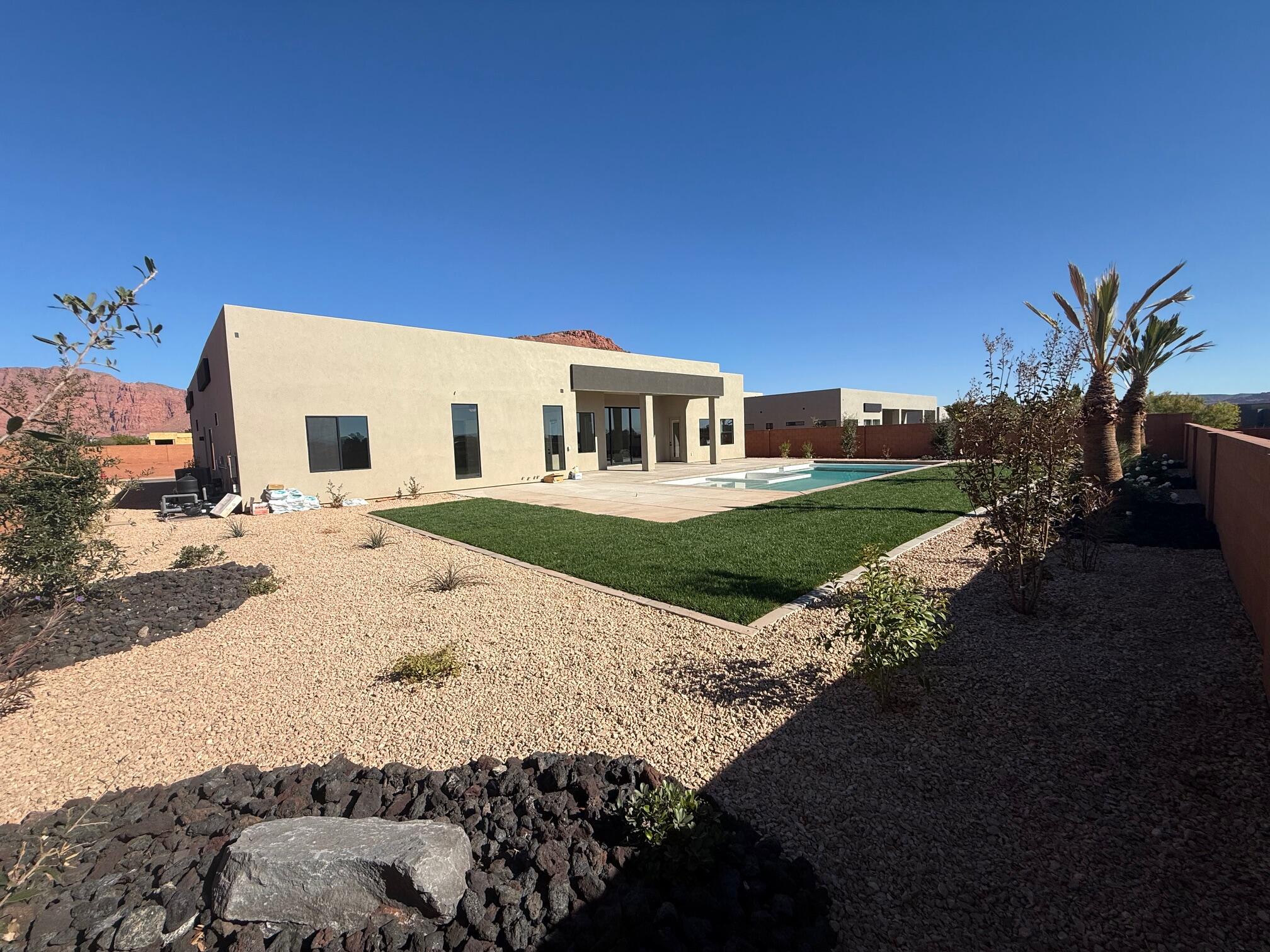 ONYX VALLEY - Residential