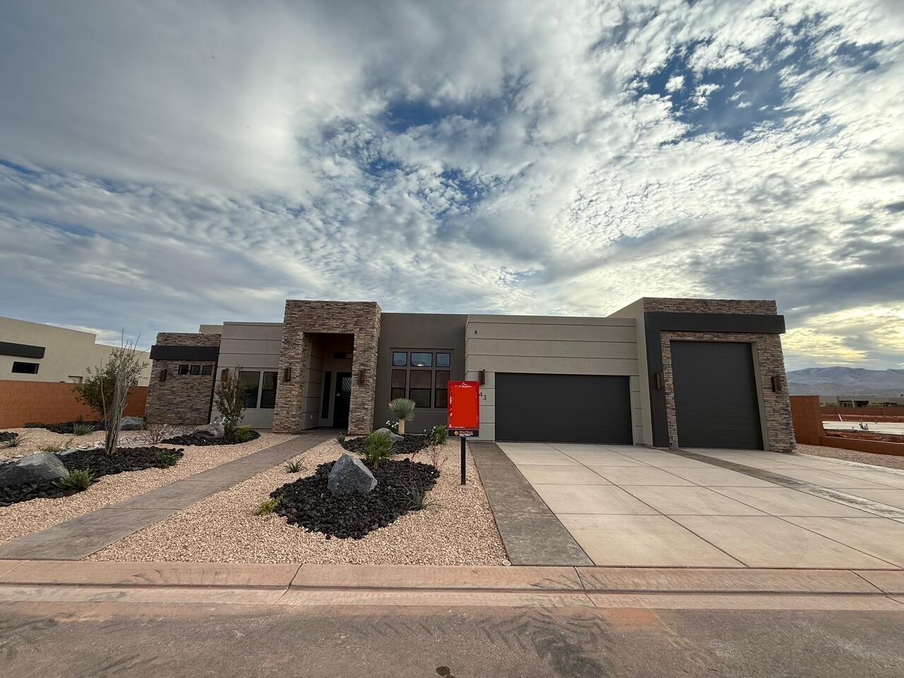 ONYX VALLEY - Residential