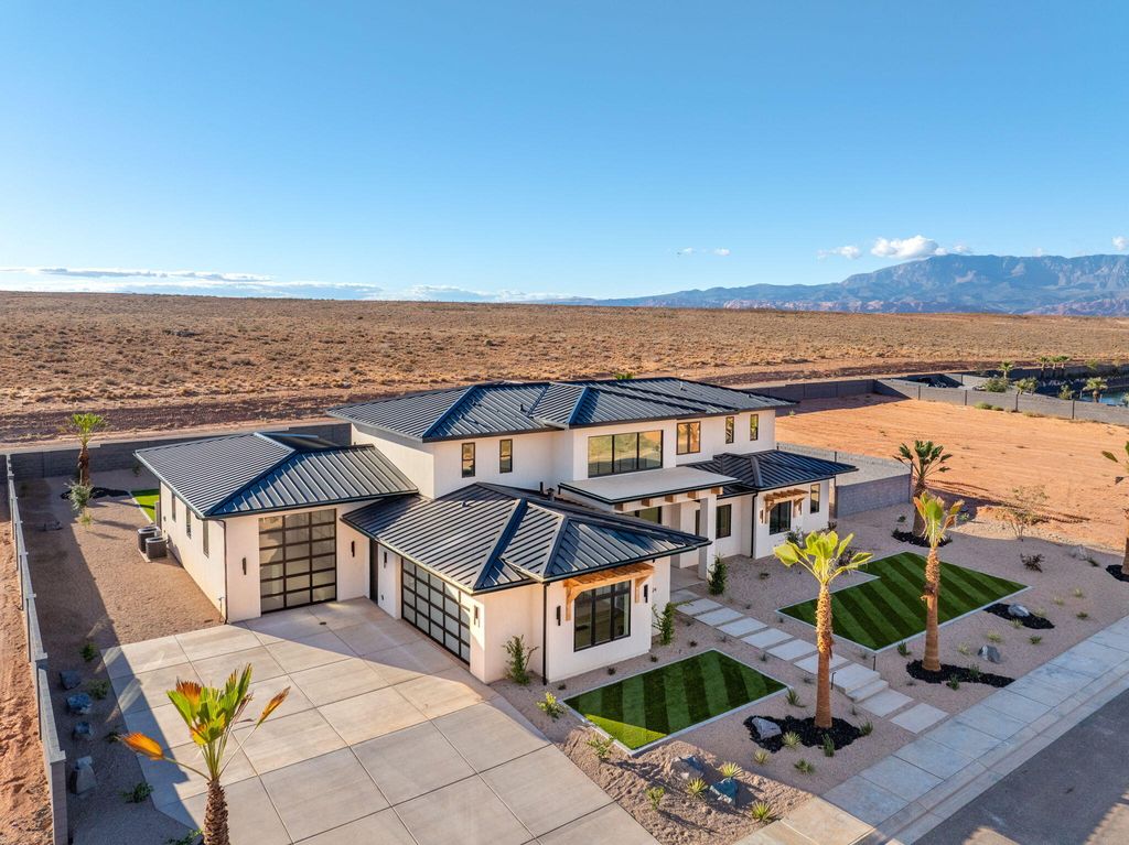 Photo of 4224 S Shore DR, Hurricane, UT 84737 (MLS # 25-266146)