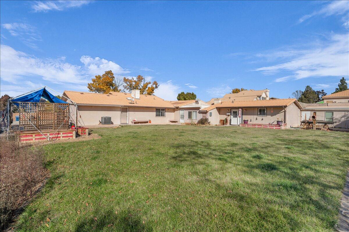 BLOOMINGTON RANCHES - Residential Income