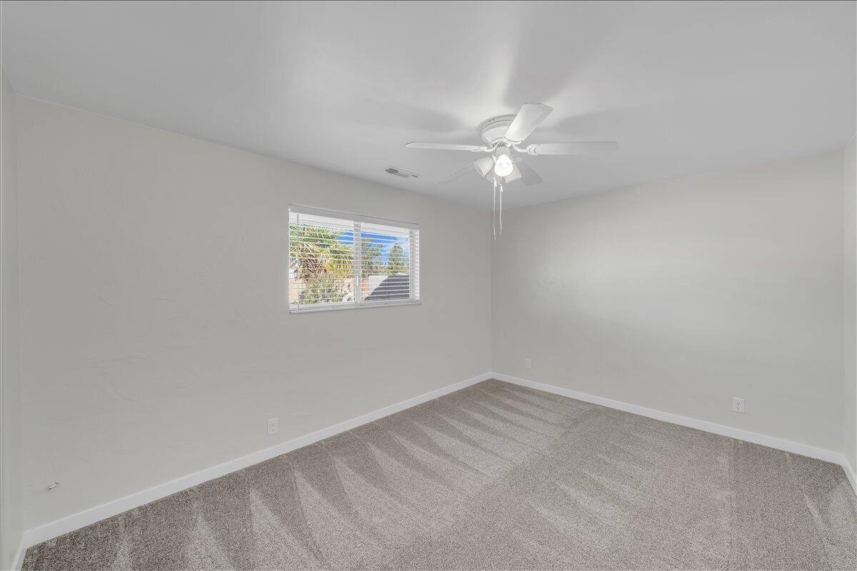 BLOOMINGTON RANCHES - Residential Income