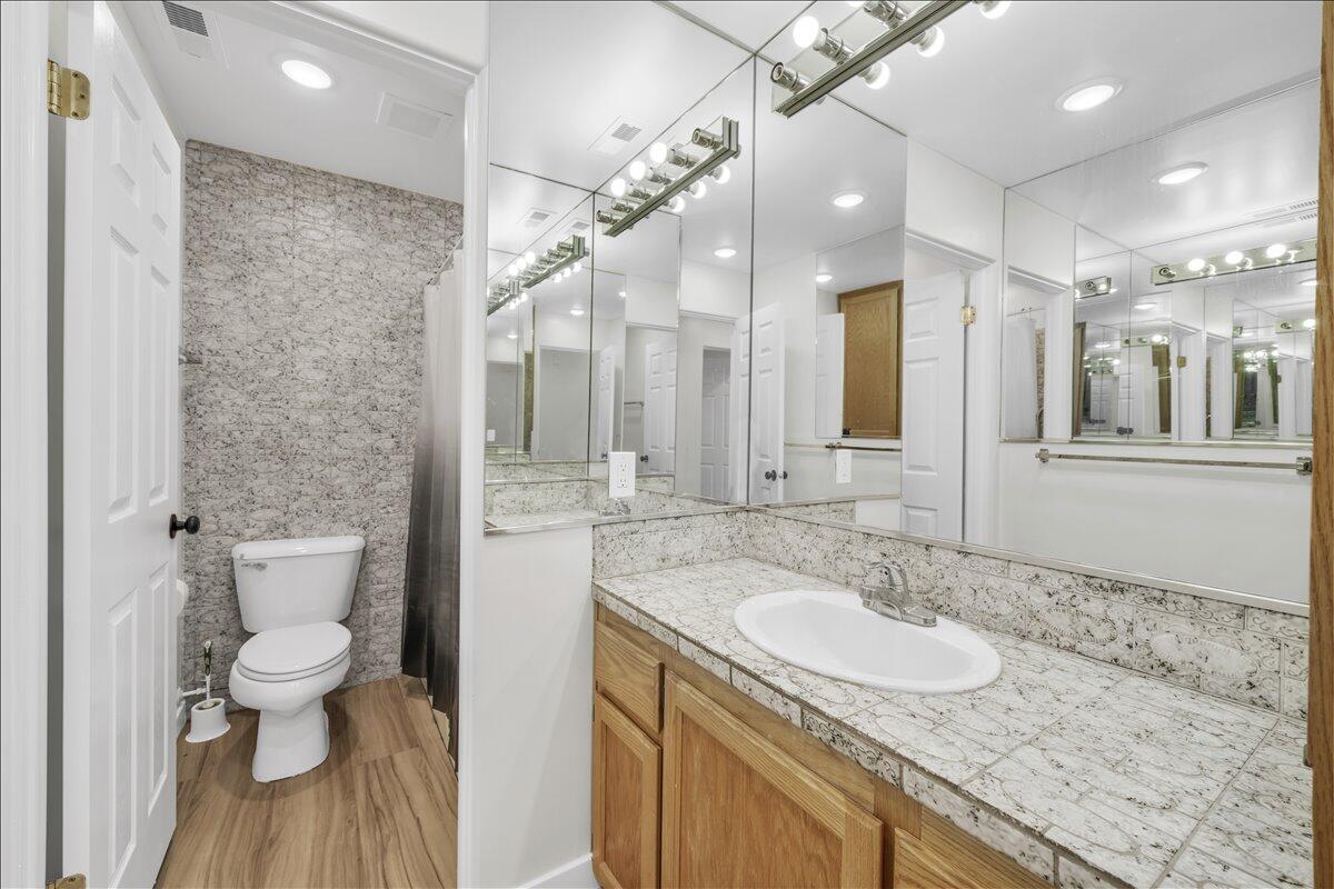 BLOOMINGTON RANCHES - Residential Income