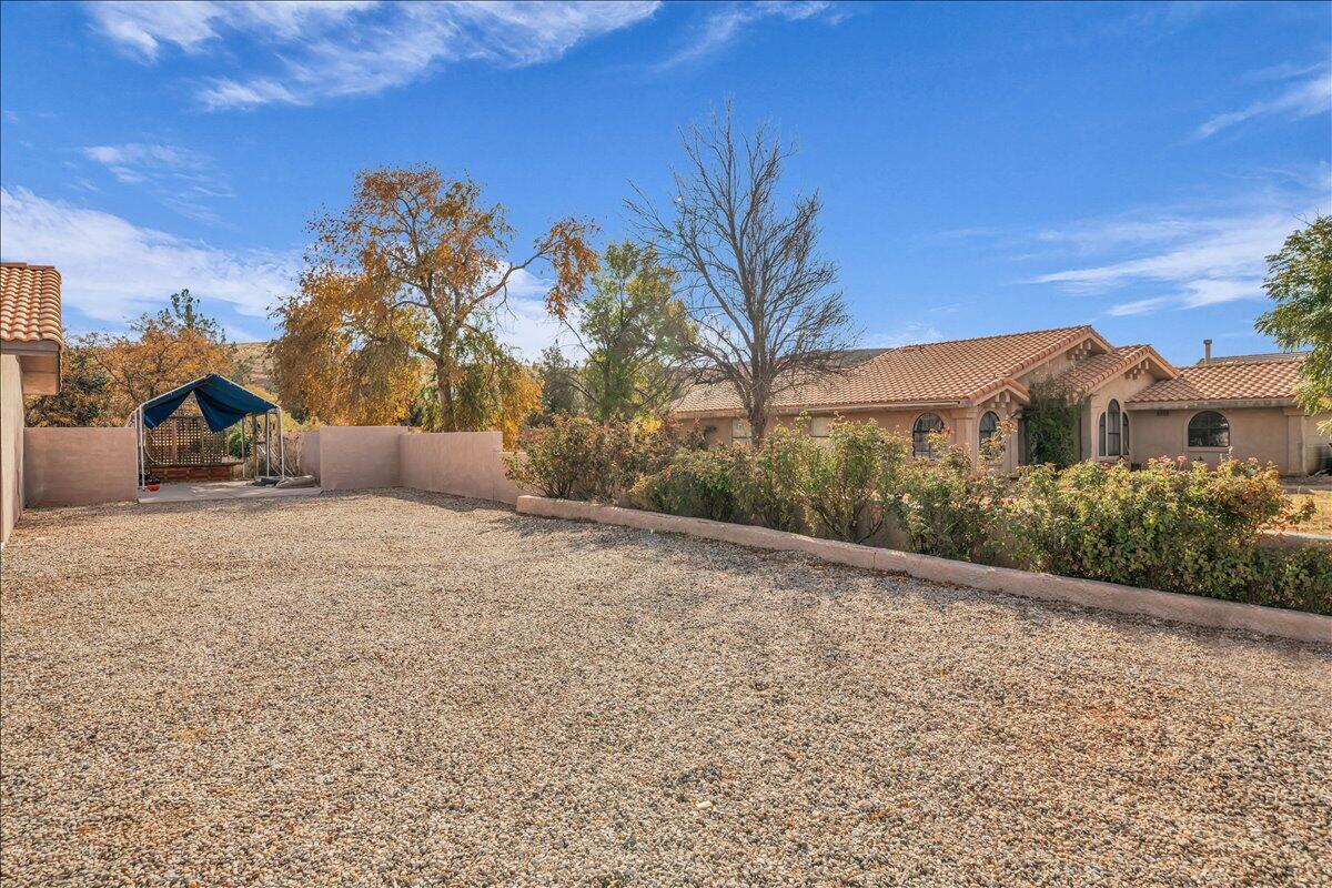 BLOOMINGTON RANCHES - Residential Income