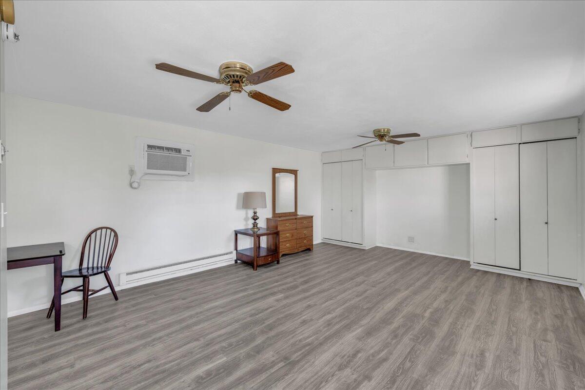 BLOOMINGTON RANCHES - Residential Income