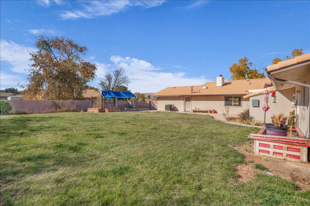 BLOOMINGTON RANCHES - Residential Income