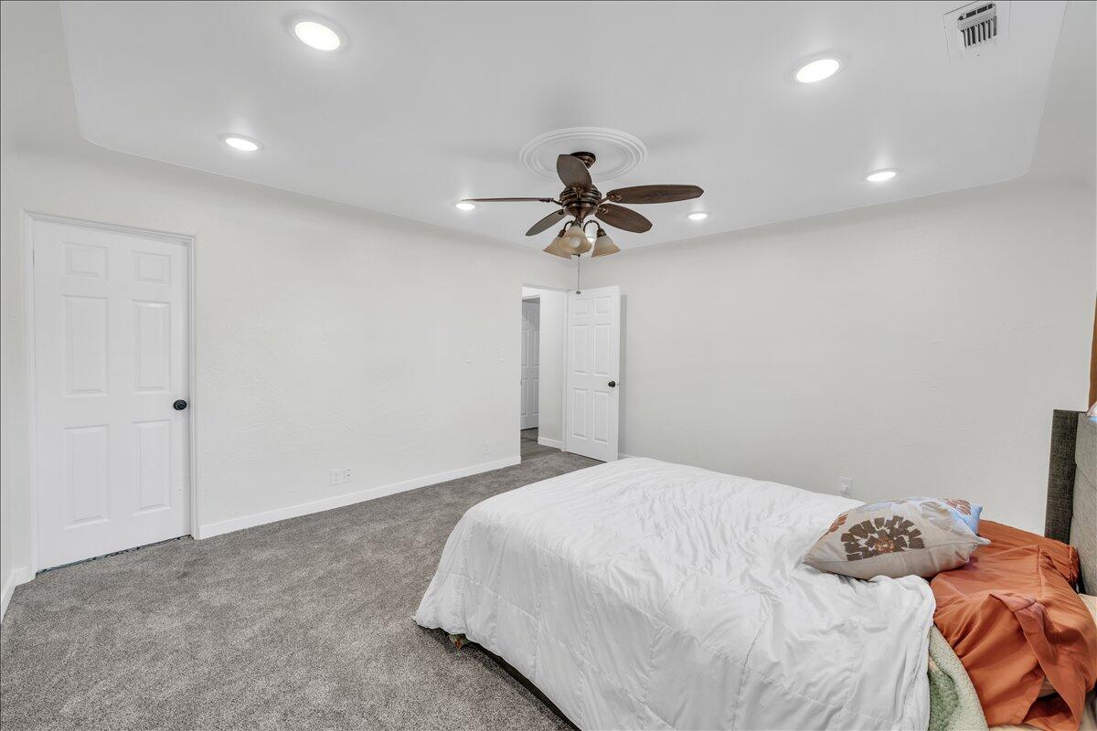 BLOOMINGTON RANCHES - Residential Income