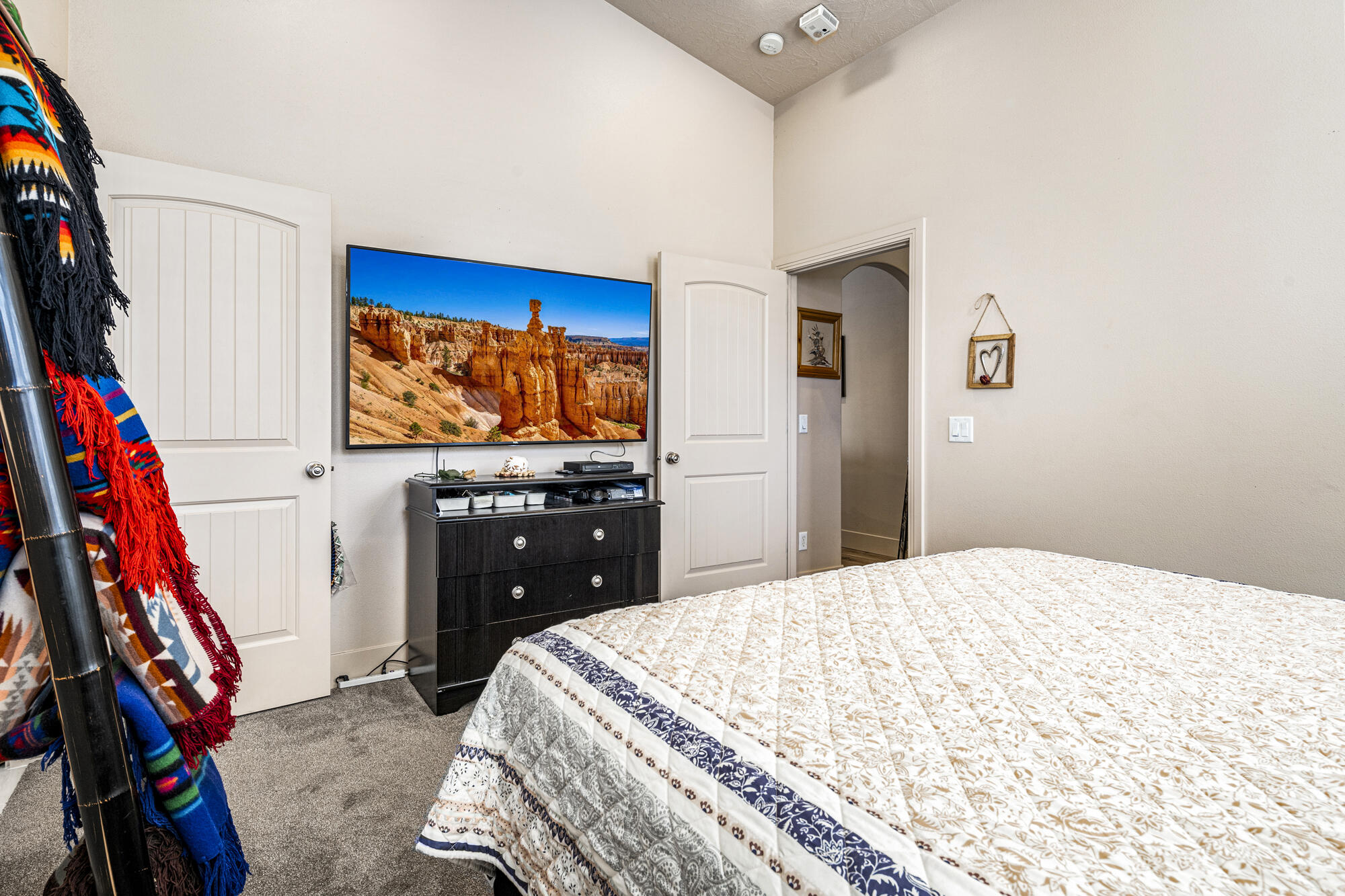 RED ROCK CANYON - Residential