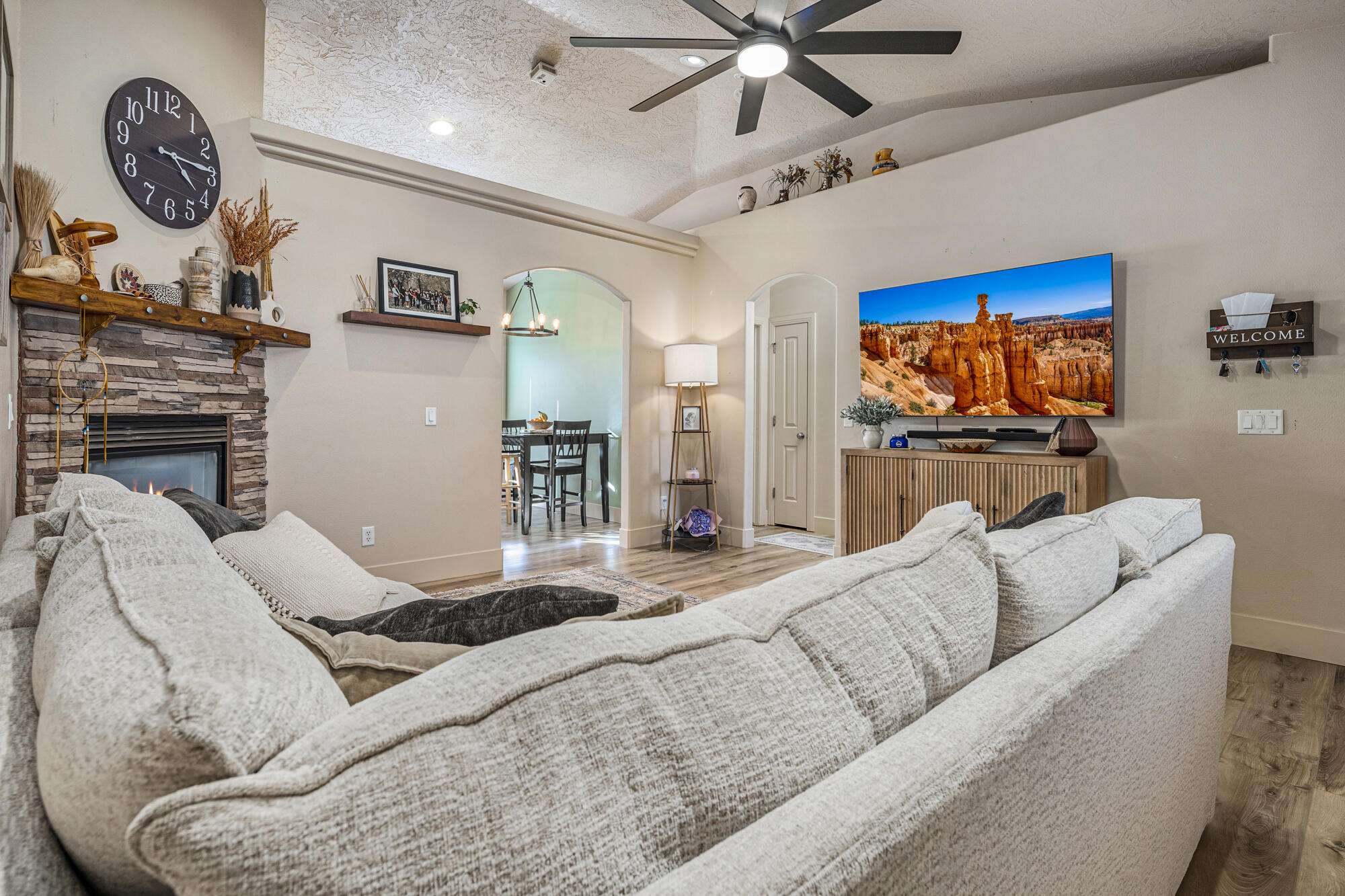 RED ROCK CANYON - Residential