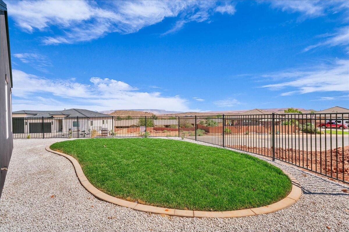 ESTATES AT BURKE SPRINGS - Residential