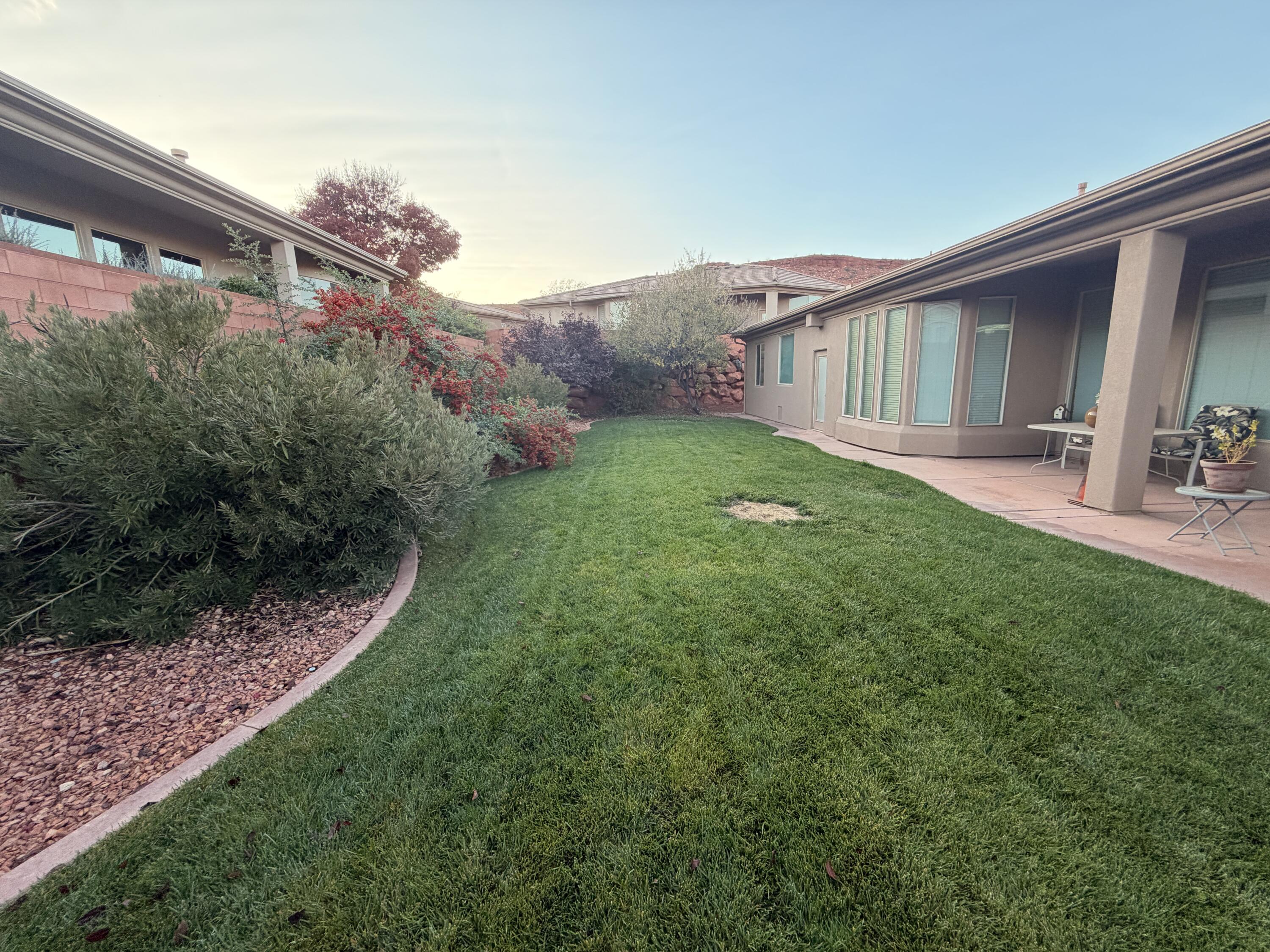 PARADISE CANYON - Residential