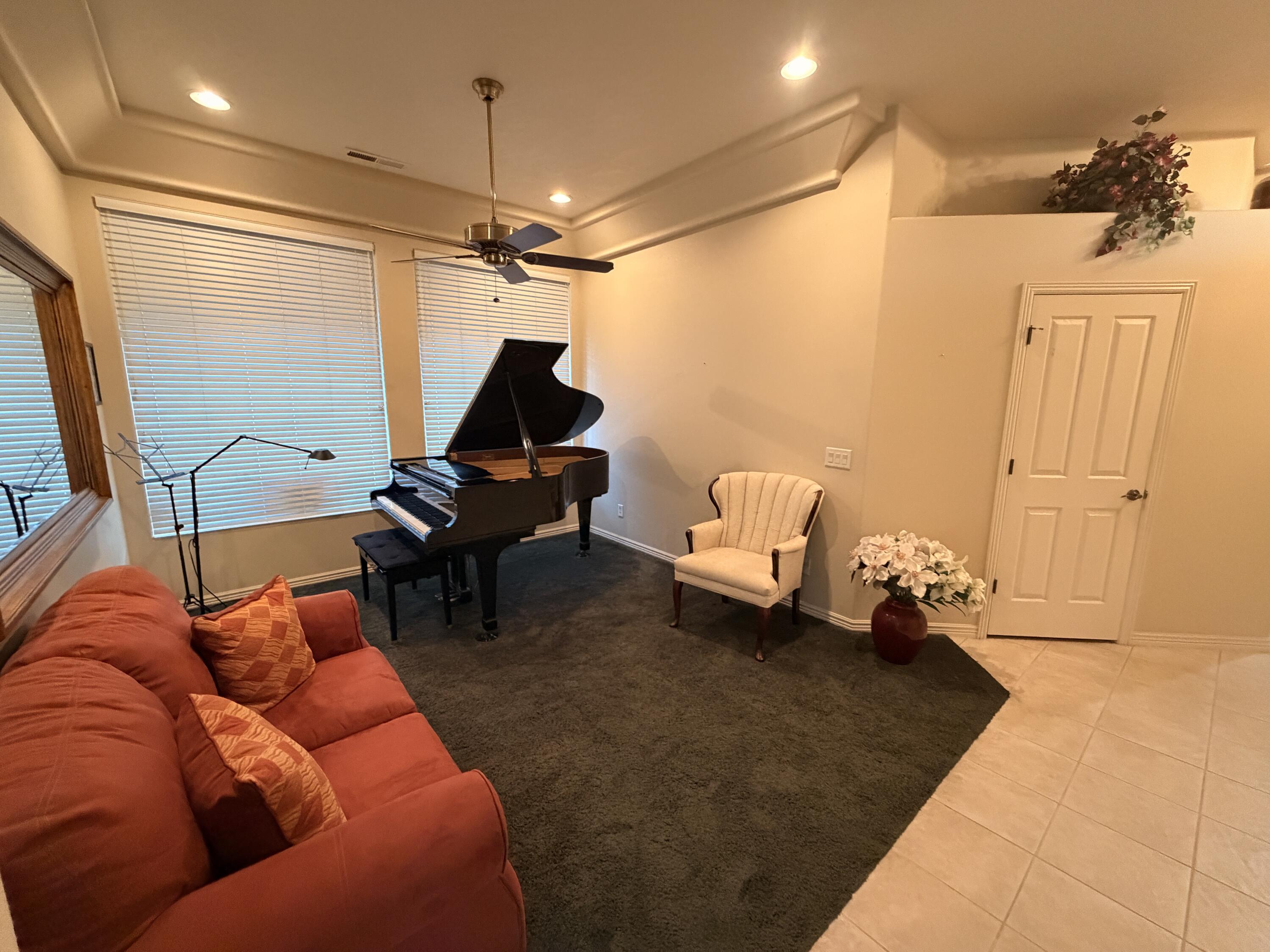 PARADISE CANYON - Residential