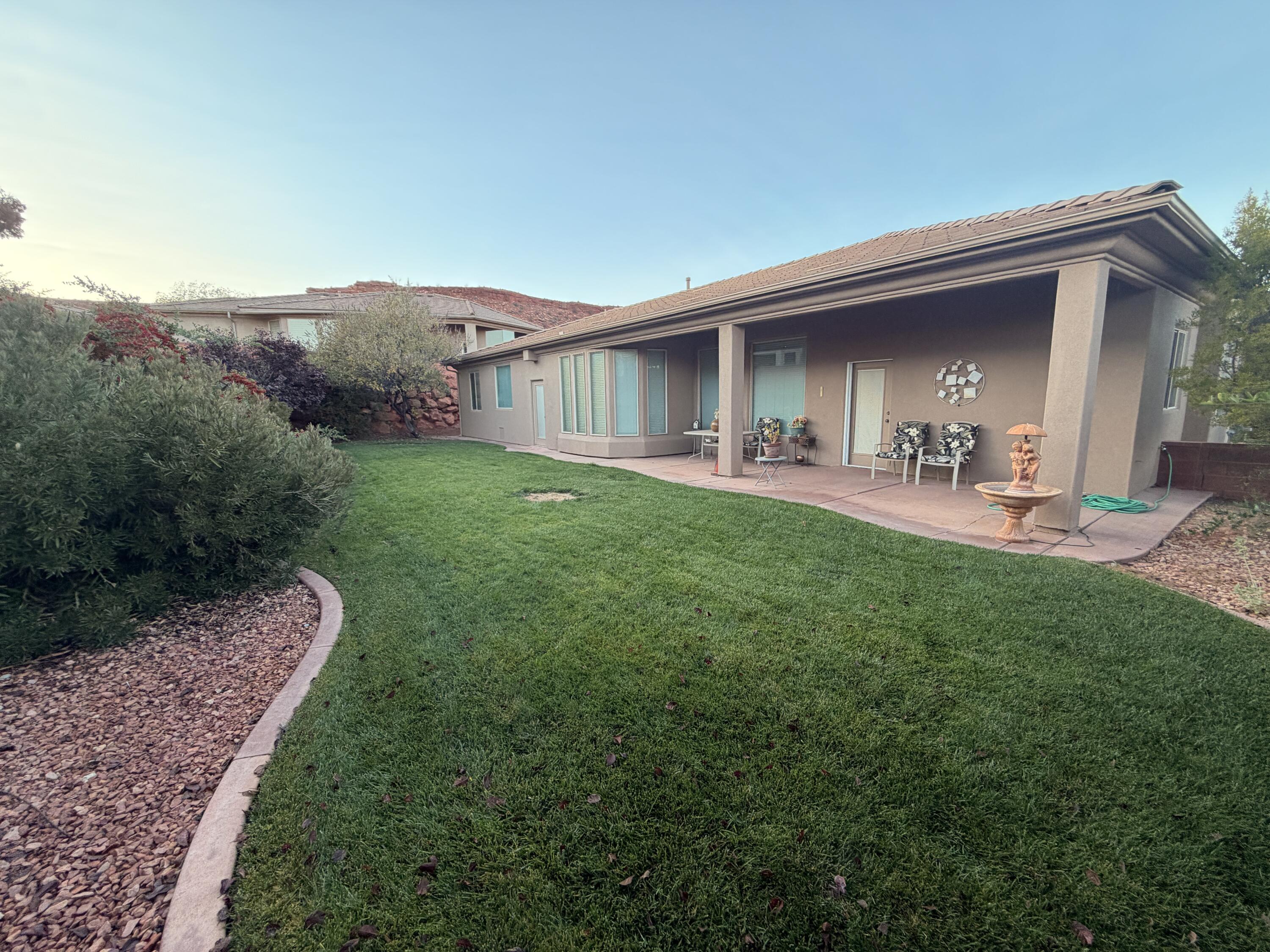 PARADISE CANYON - Residential