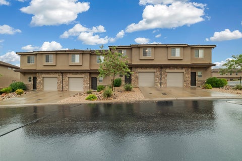 Photo of 290 W Buena Vista Blvd 40 #40, Washington, UT 84780 (MLS # 26-274640)