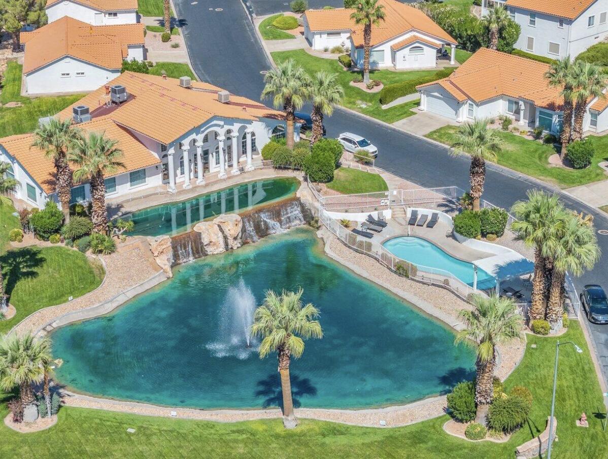 EMERALD SPRINGS TOWNHOMES - Residential