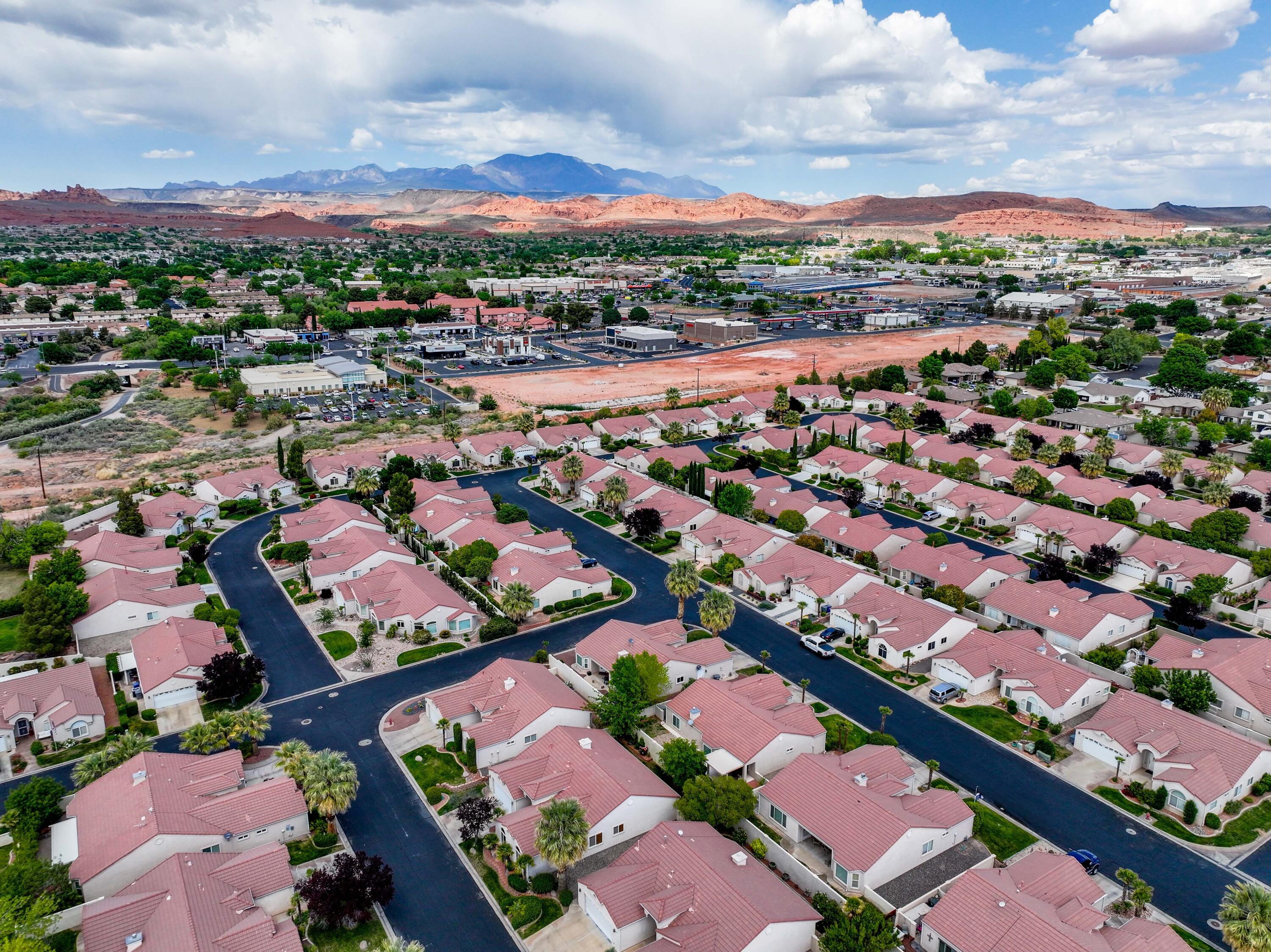 SILVERCREEK TOWNHOMES - Residential