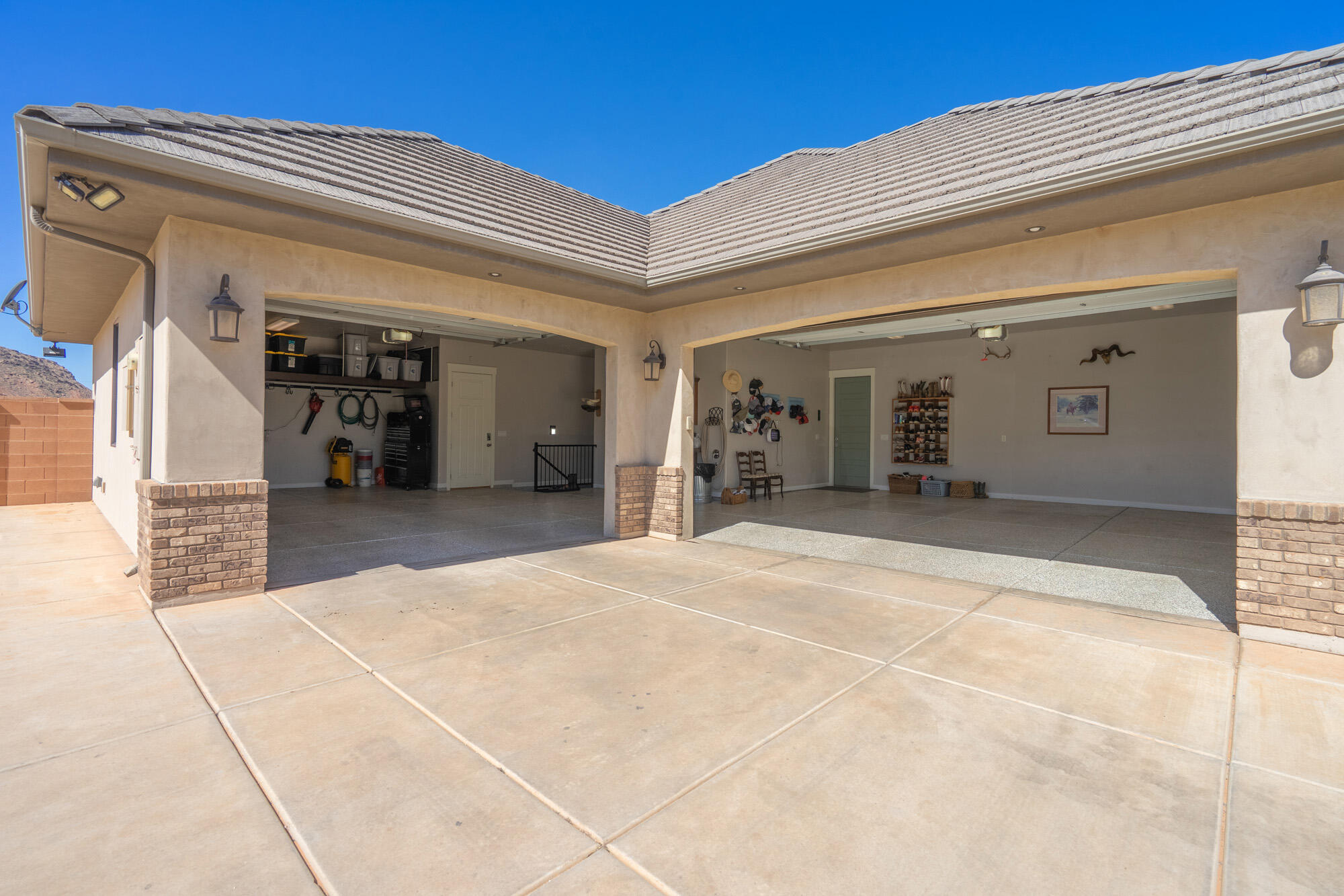 COUNTRY WAY ESTATES - Residential