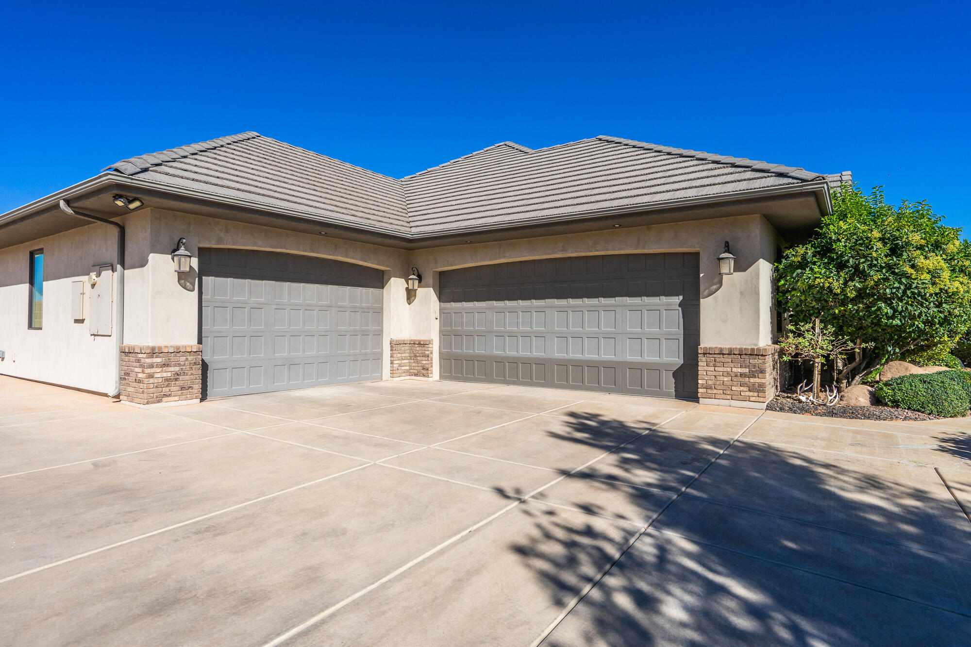 COUNTRY WAY ESTATES - Residential