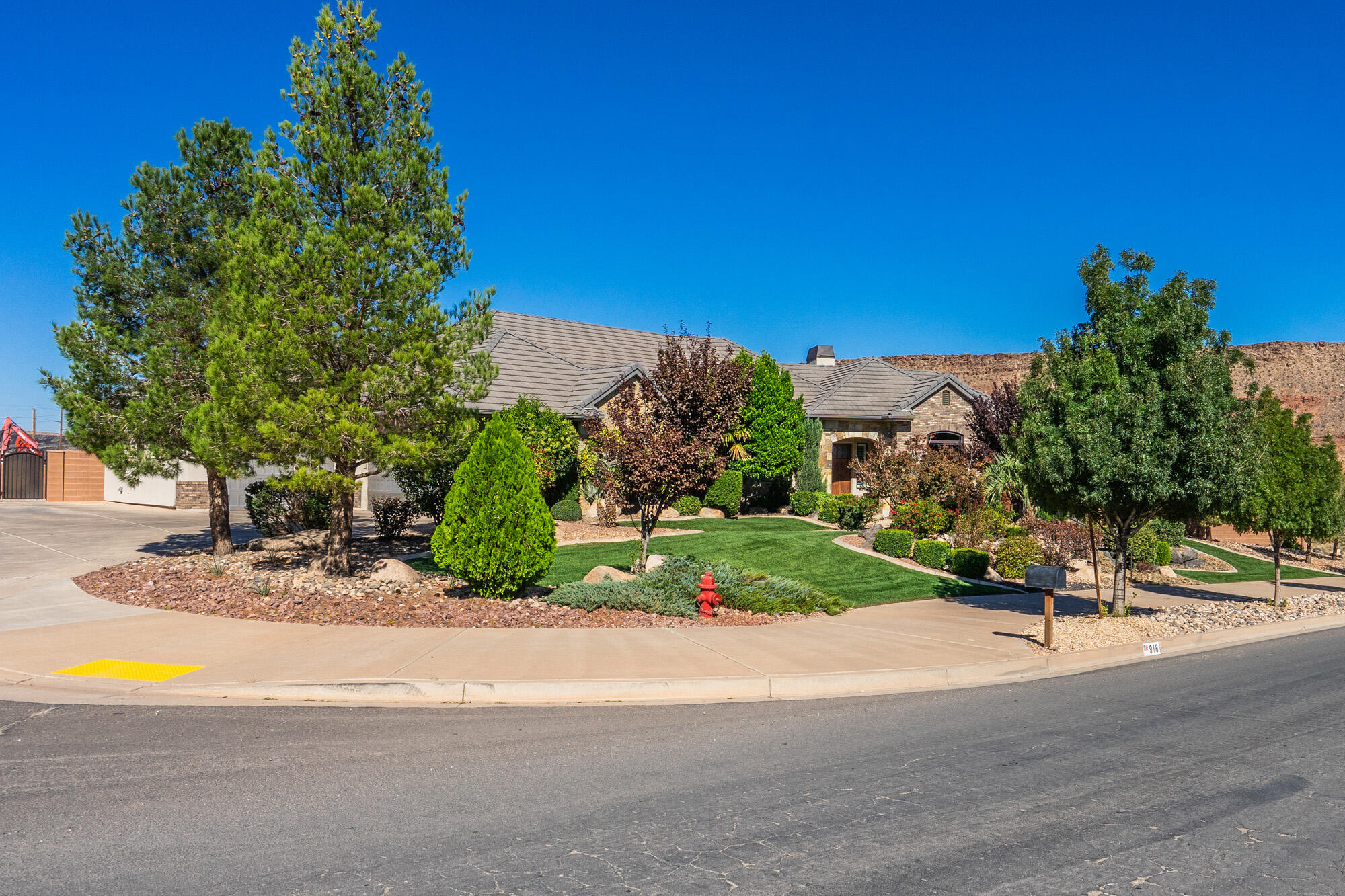 COUNTRY WAY ESTATES - Residential