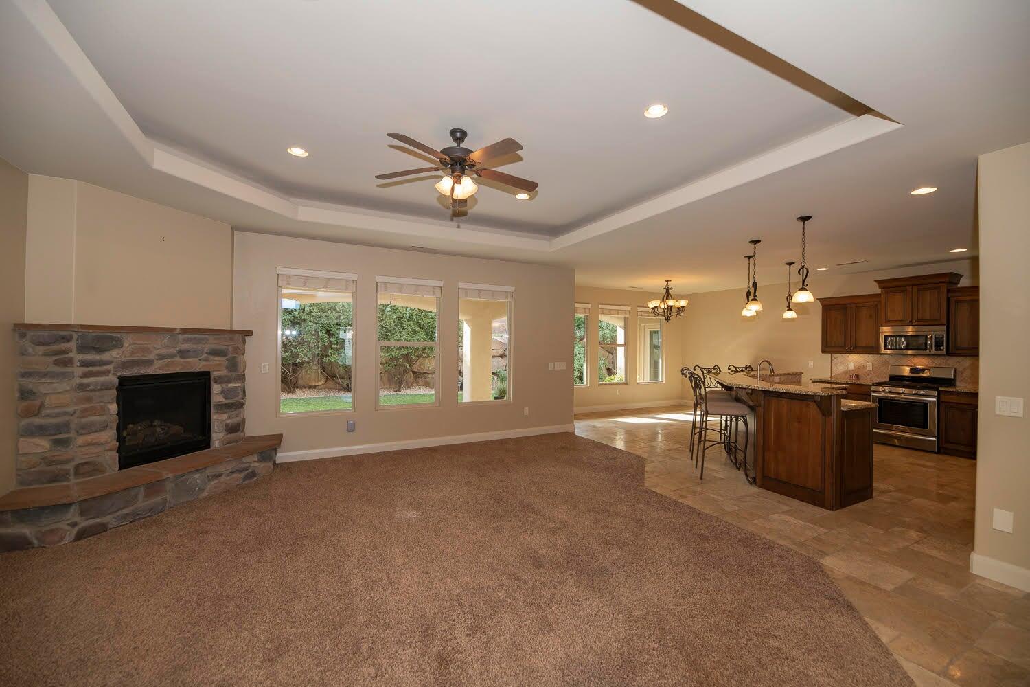 TONAQUINT TERRACE - Residential