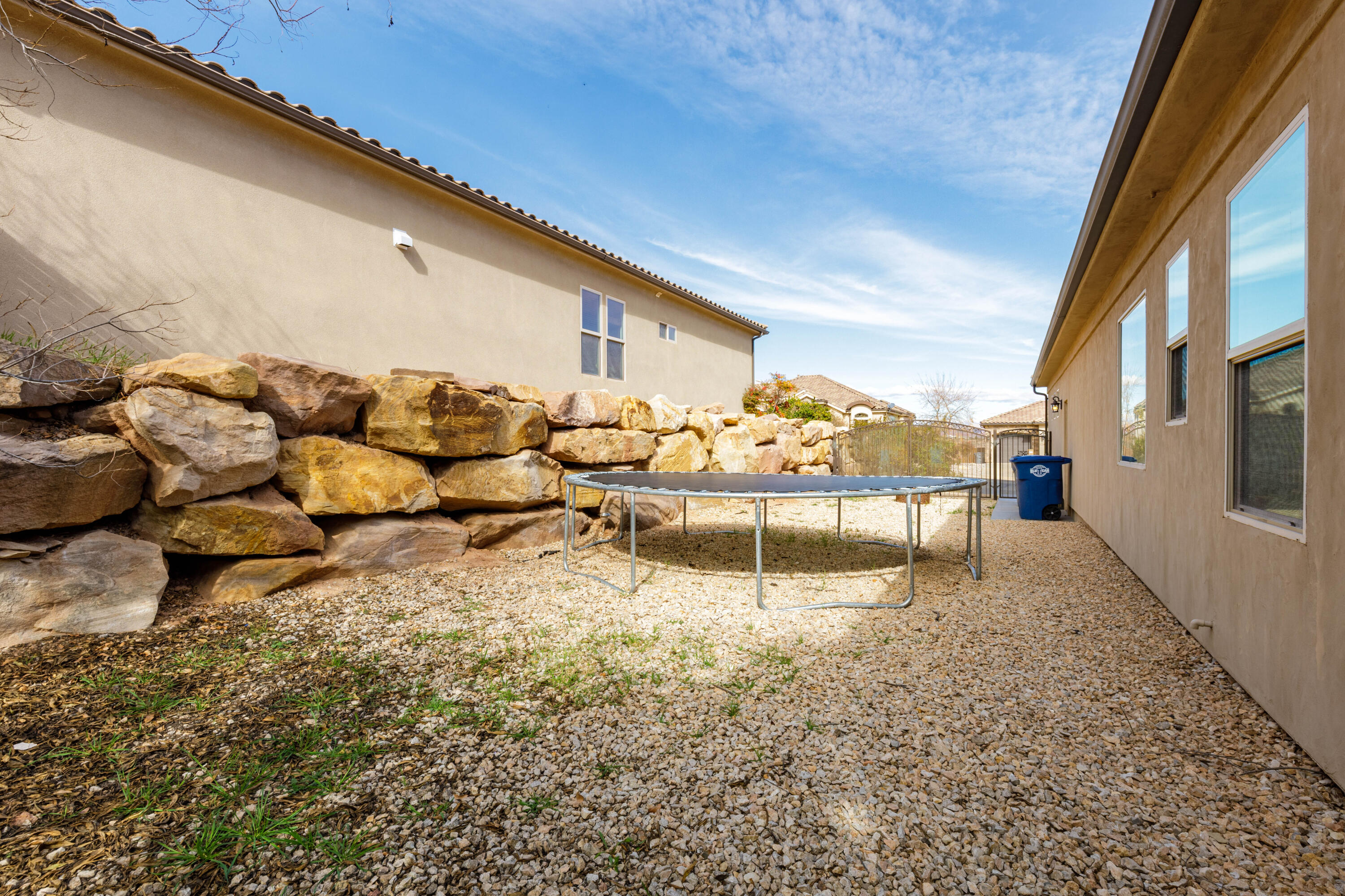 TONAQUINT TERRACE - Residential