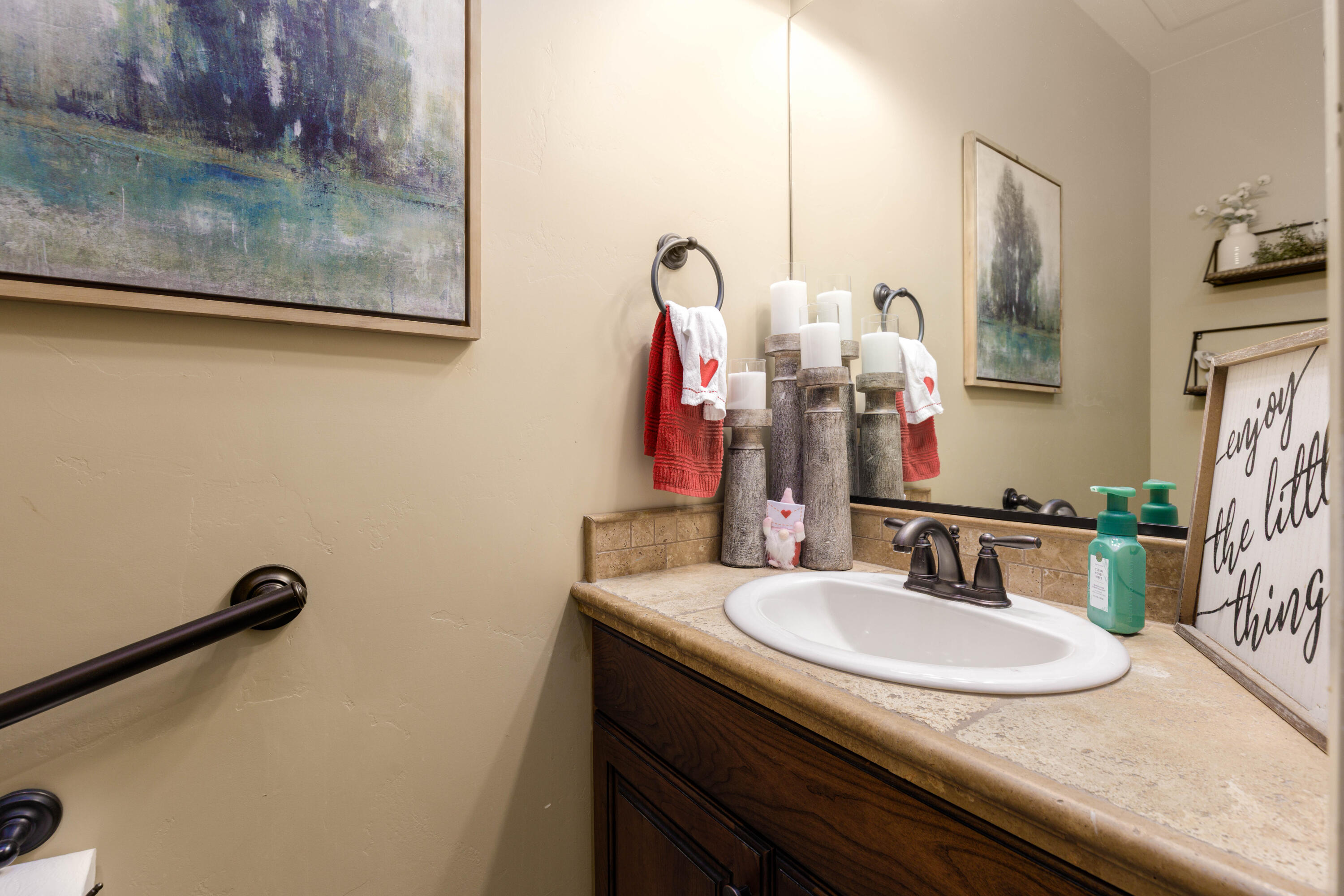 TONAQUINT TERRACE - Residential