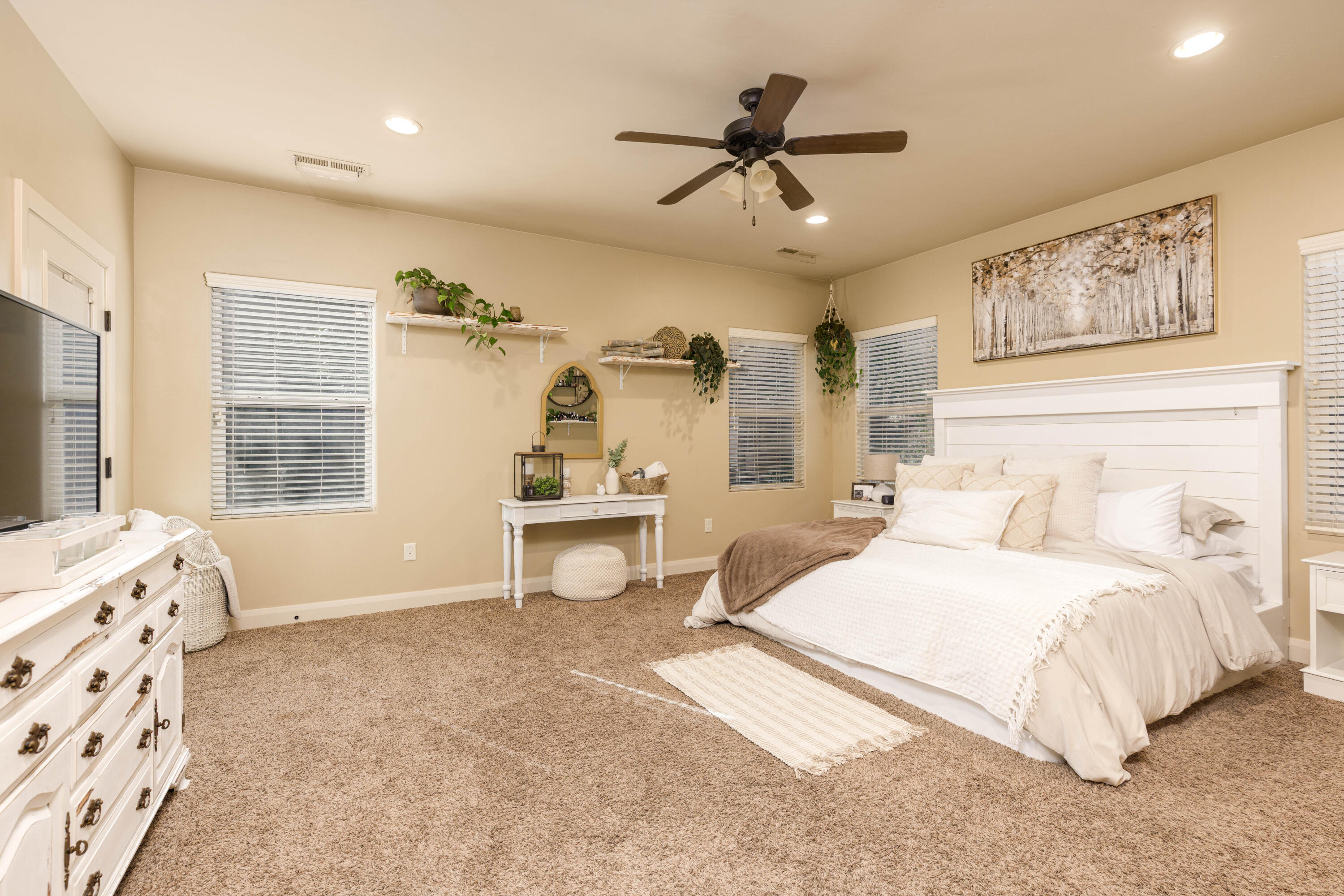 TONAQUINT TERRACE - Residential