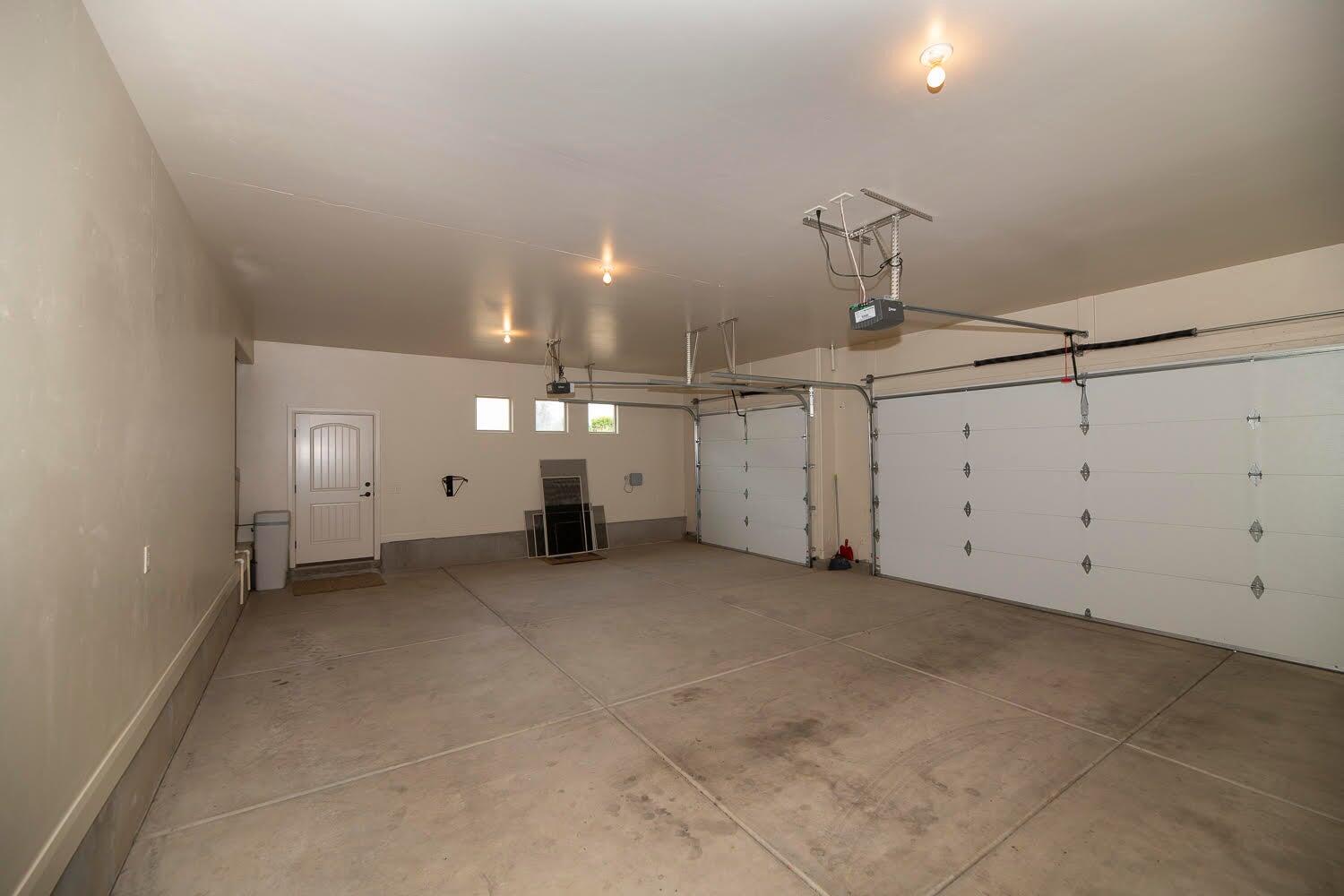 TONAQUINT TERRACE - Residential