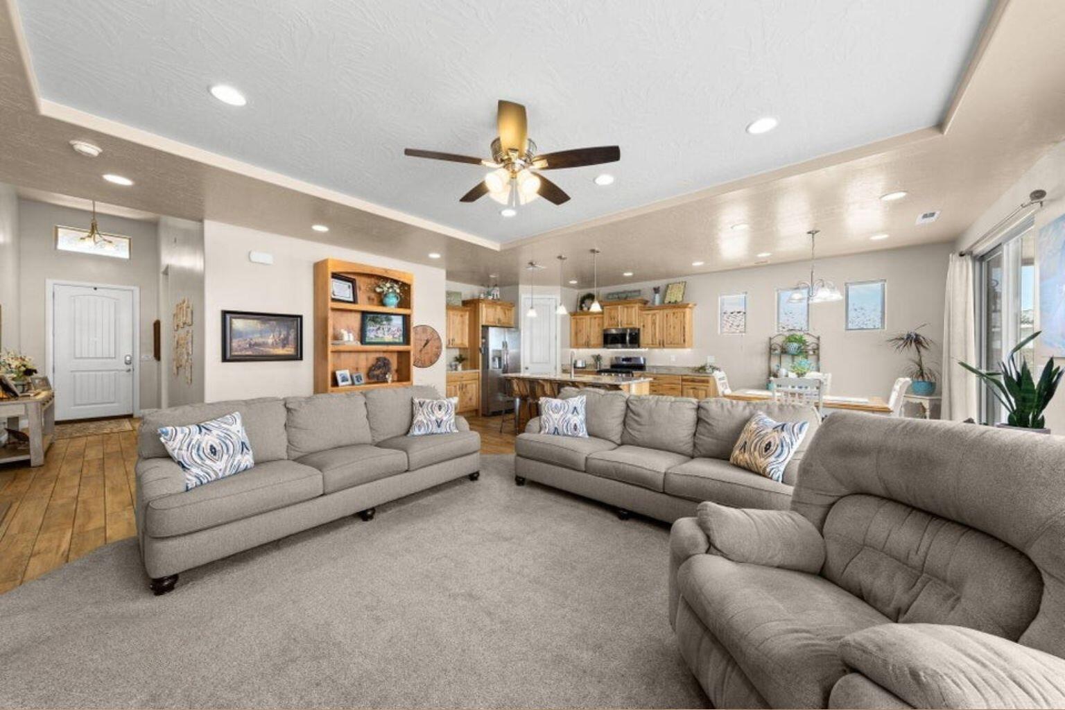 ZIONS GATE ESTATES - Residential