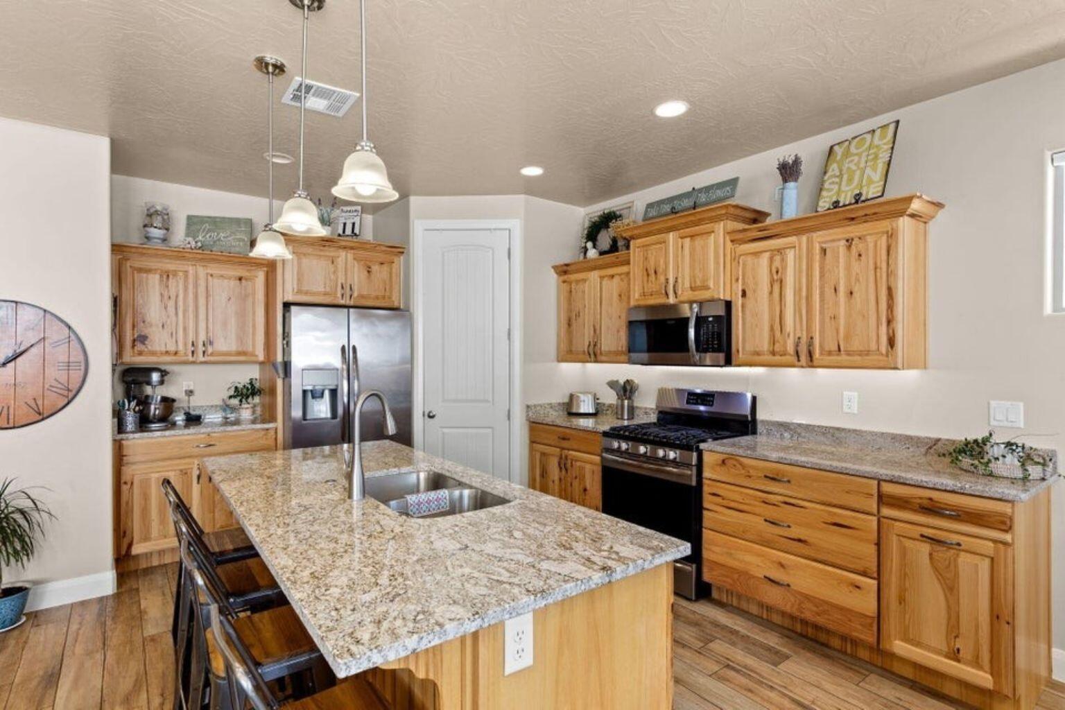 ZIONS GATE ESTATES - Residential