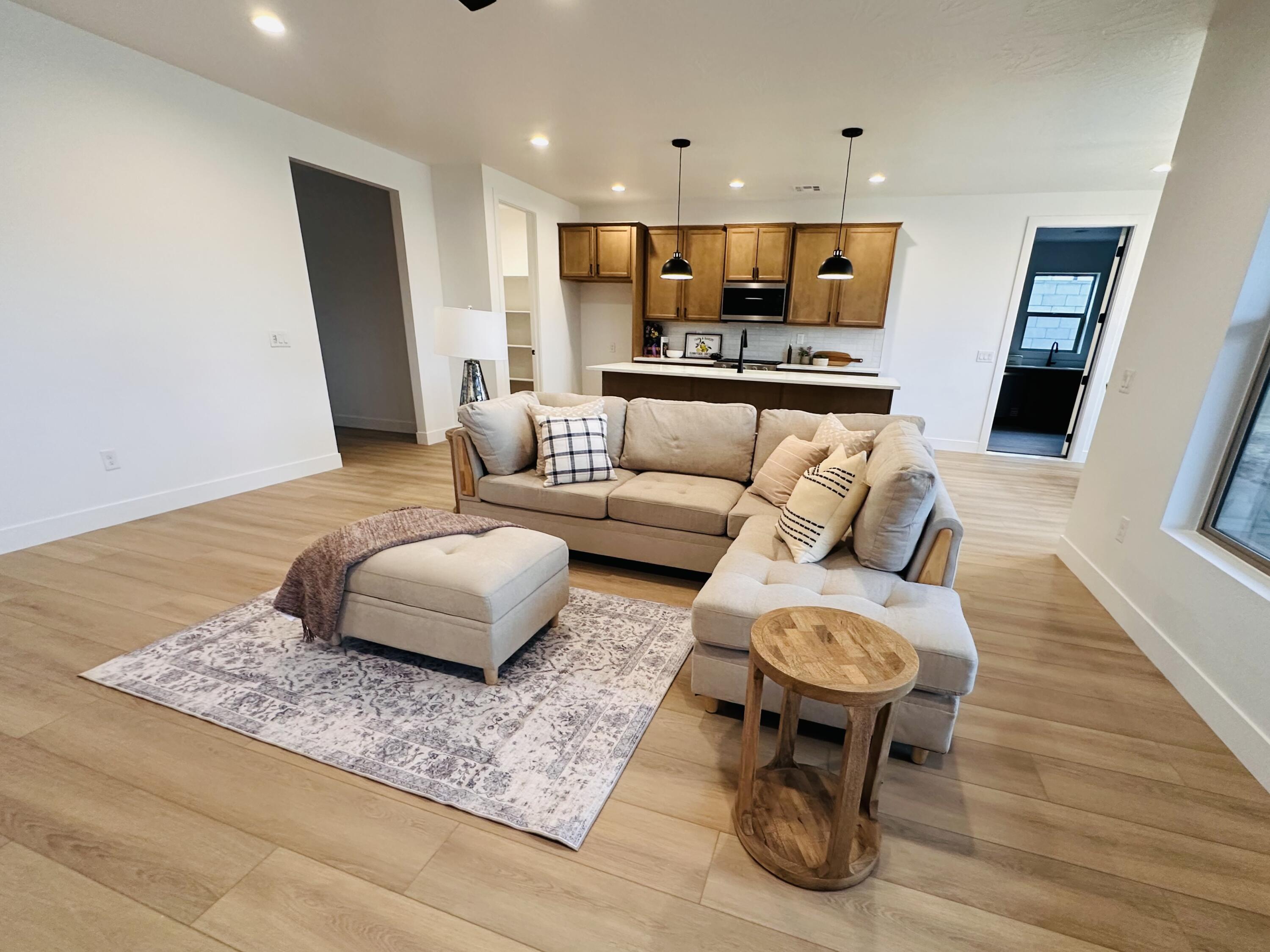 ROSALIA RIDGE AT DIVARIO - Residential