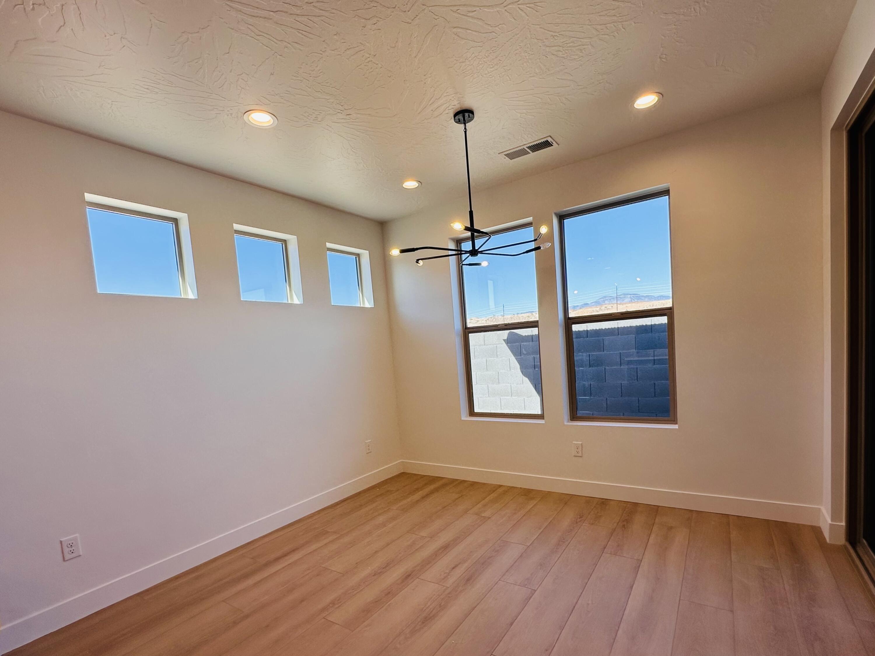 ROSALIA RIDGE AT DIVARIO - Residential