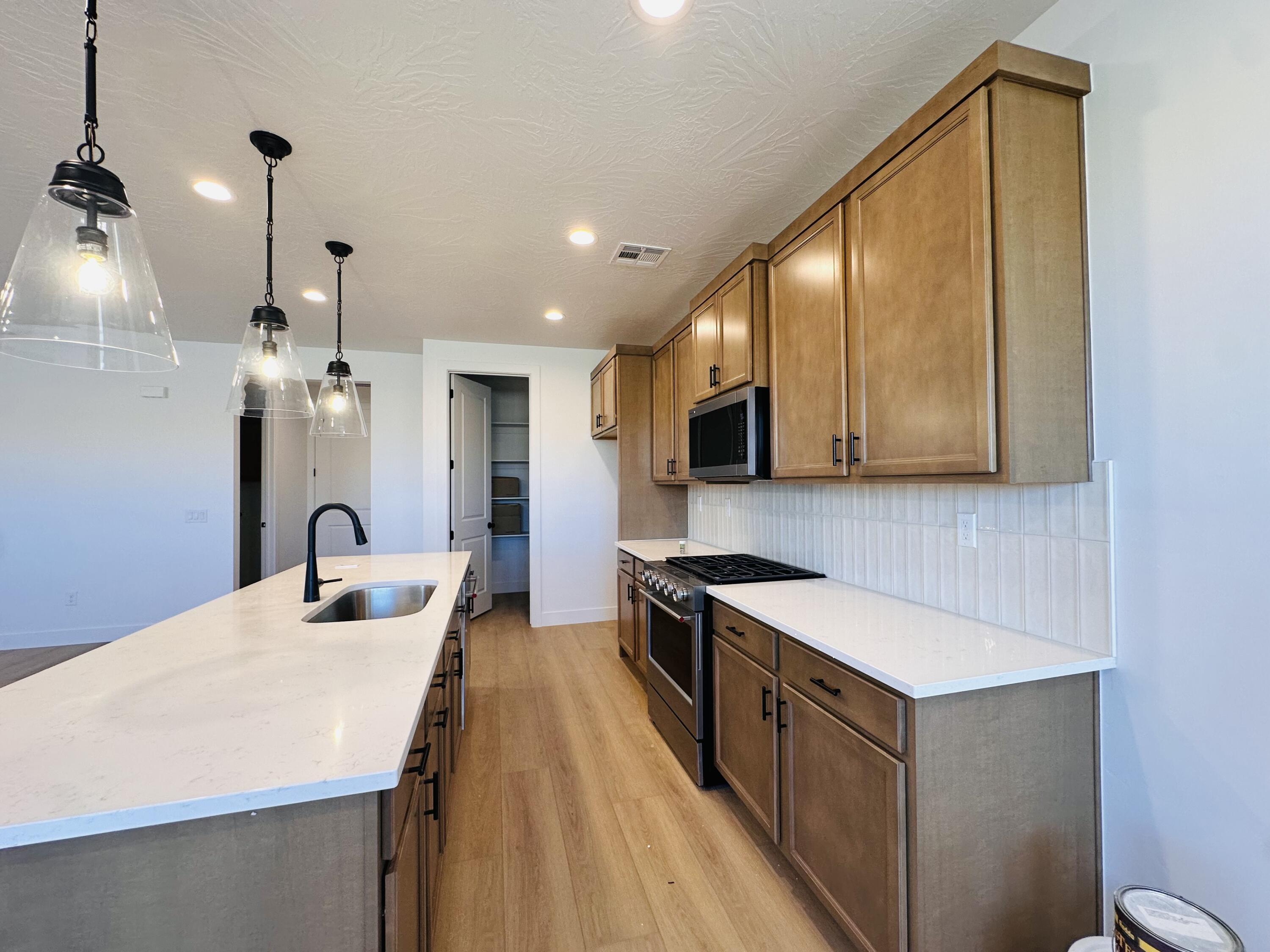 ROSALIA RIDGE AT DIVARIO - Residential