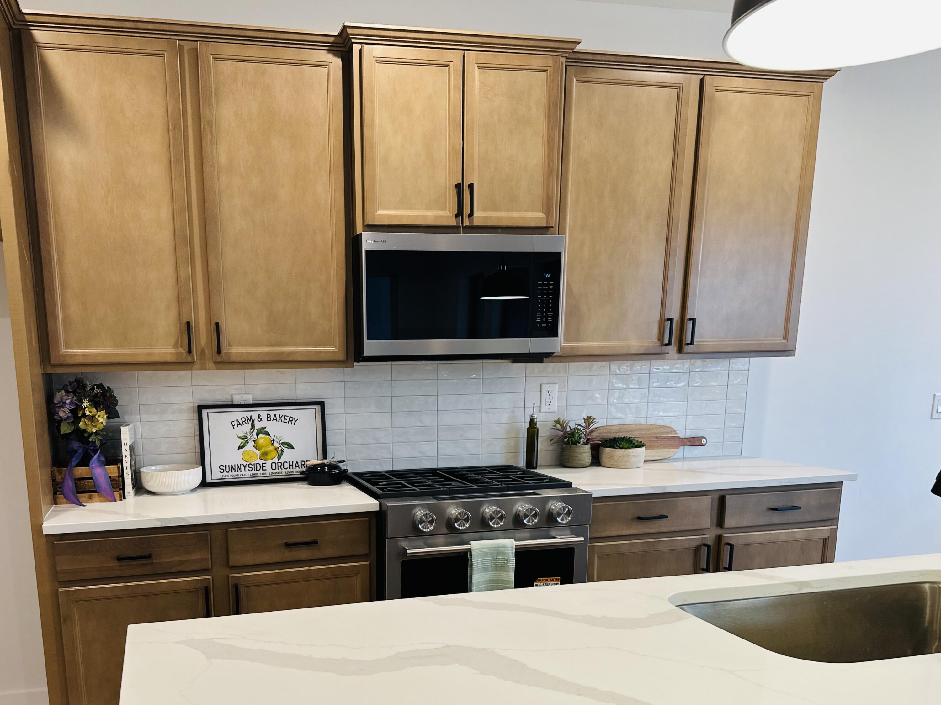 ROSALIA RIDGE AT DIVARIO - Residential