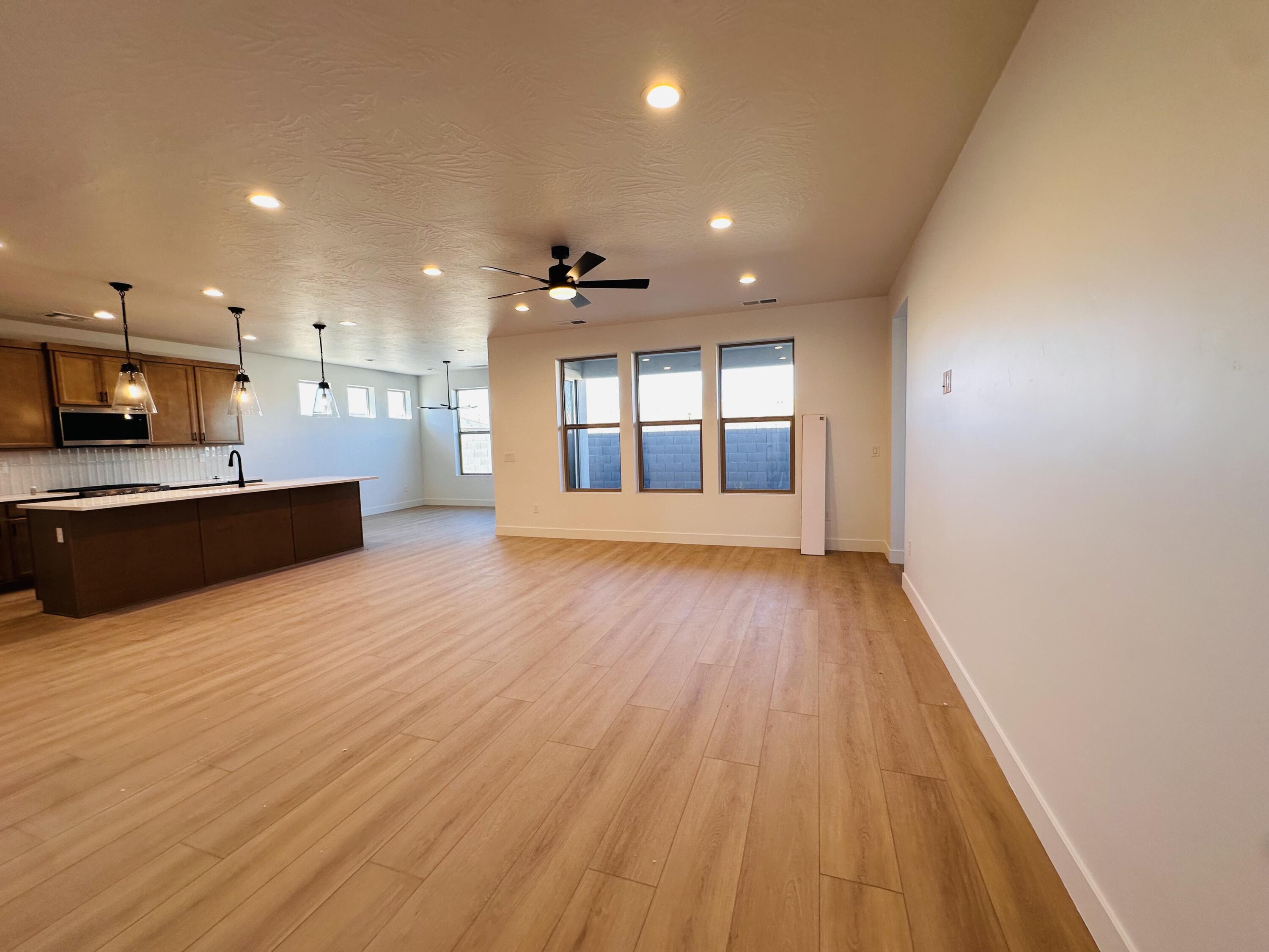 ROSALIA RIDGE AT DIVARIO - Residential