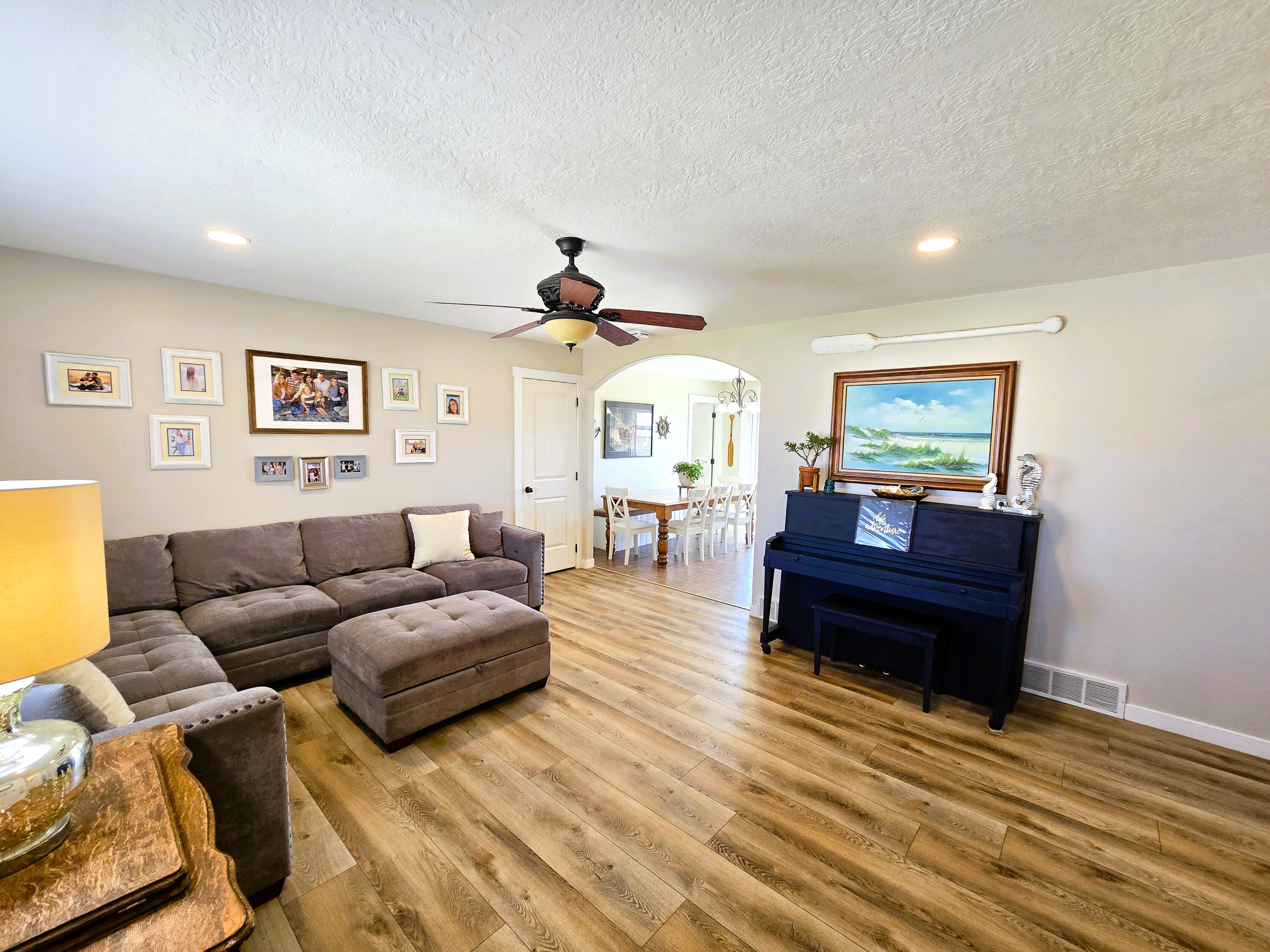 NICHOLS LANDING - Residential