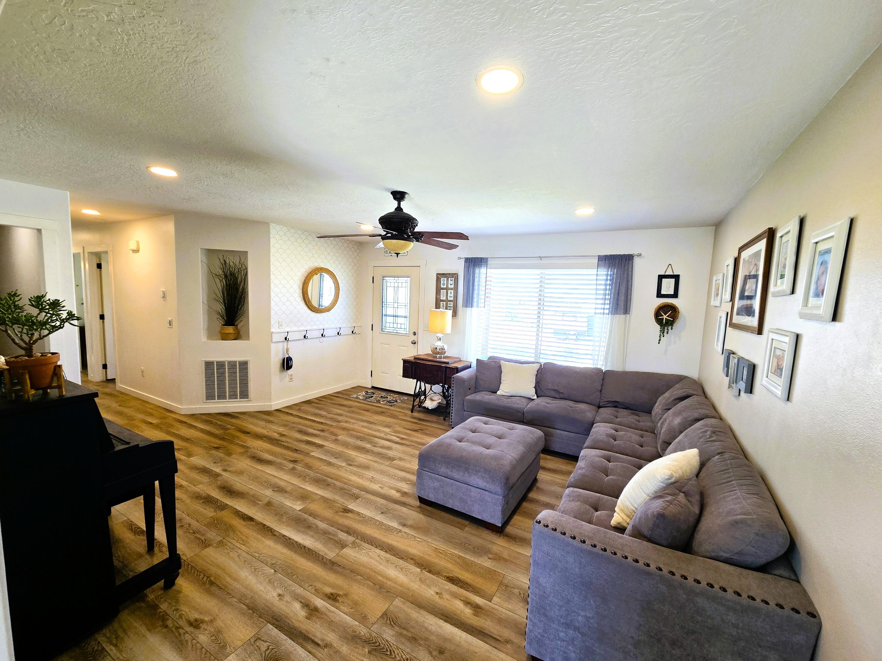 NICHOLS LANDING - Residential