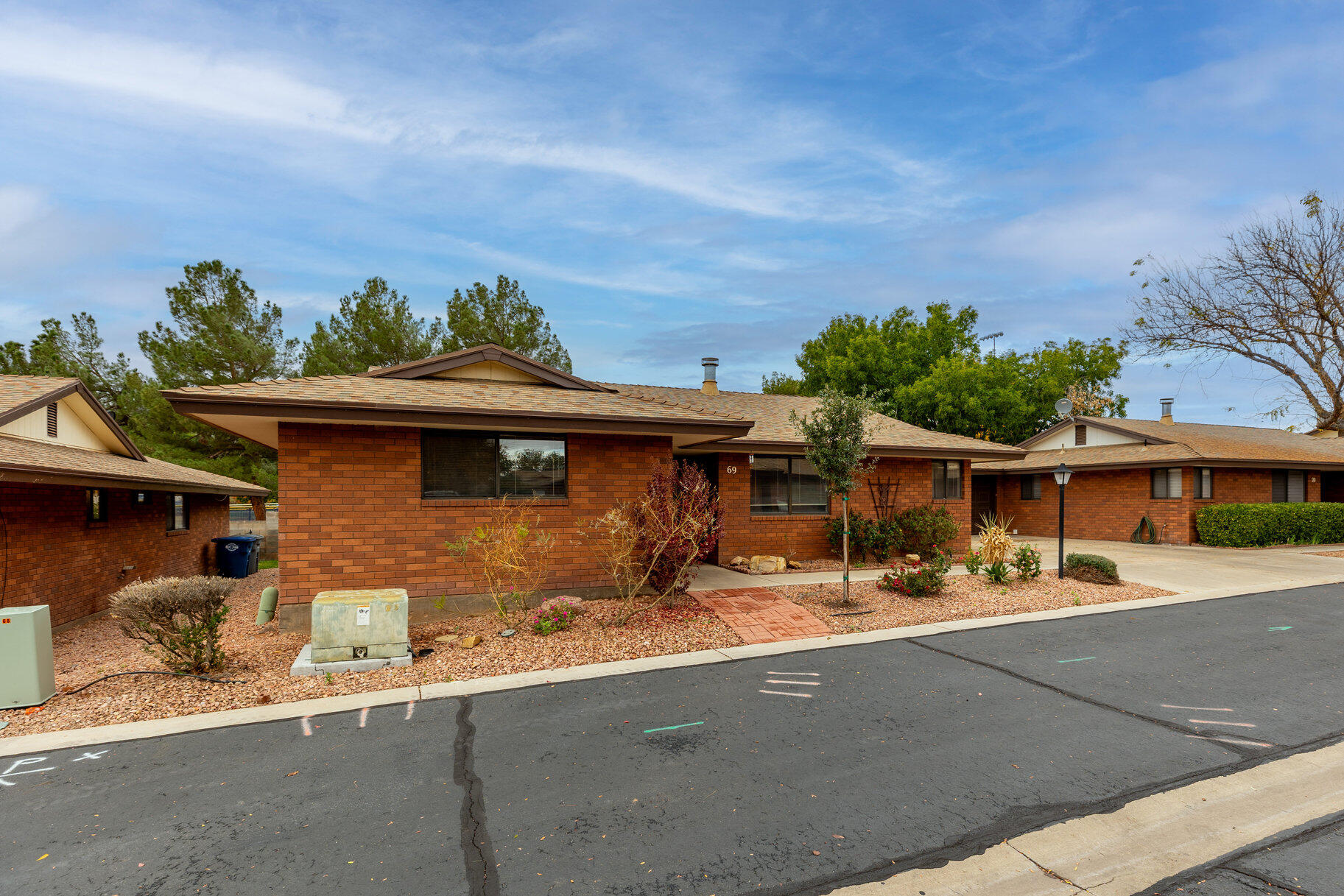 ST GEORGE SNOW PK TOWNHOMES - Residential