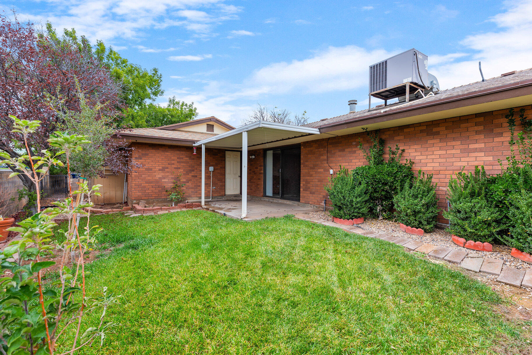 ST GEORGE SNOW PK TOWNHOMES - Residential