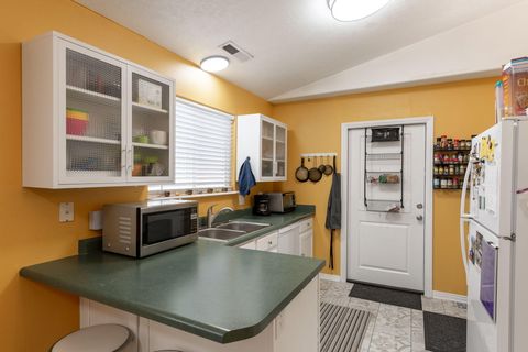 Tiny photo for 1360 E Telegraph ST 6 #6, Washington, UT 84780 (MLS # 26-271438)