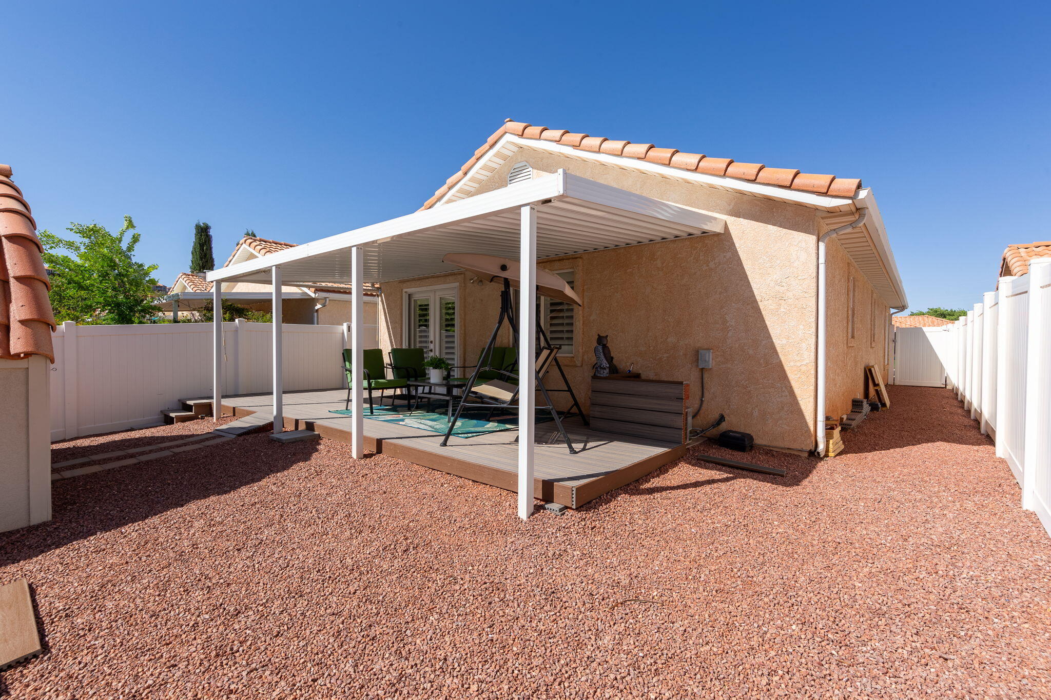 RIDGEPOINTE - Residential